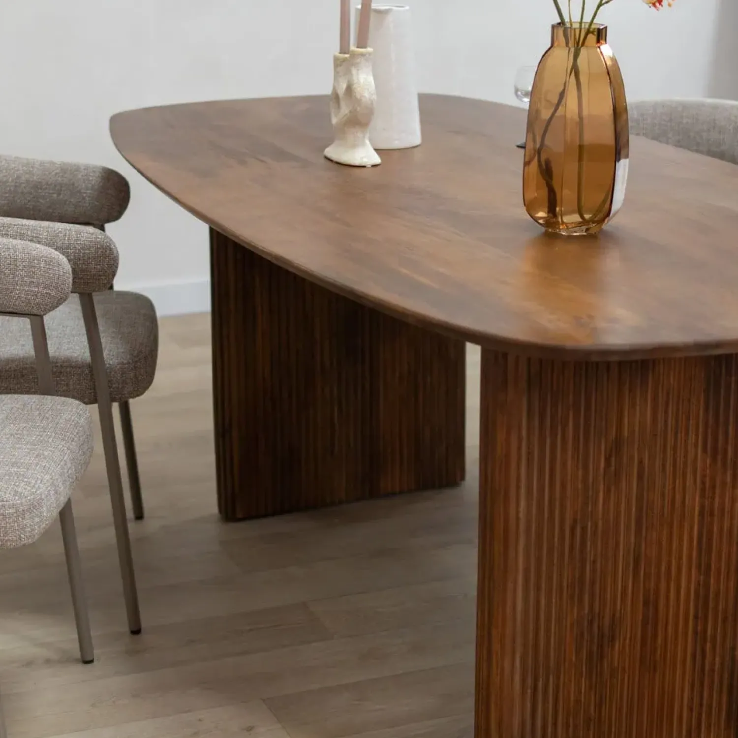 Vane Living Eettafels|Aki Eettafel bruin Deens Ovaal 200cm