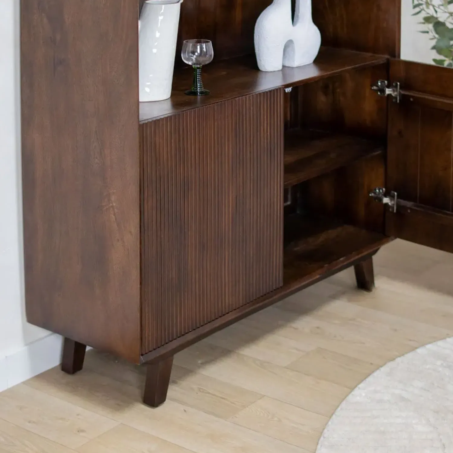 Vane Living Boekenkasten|Industriele Kasten|Albin Boekenkast walnoot 120cm
