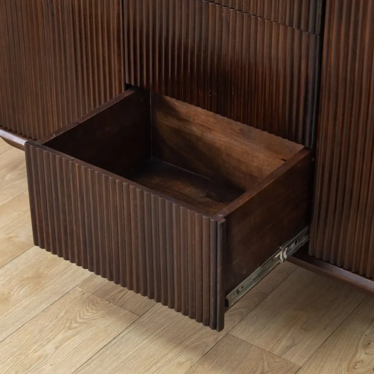 Vane Living Dressoirs|Industriele Kasten|Albin Dressoir walnoot 180cm