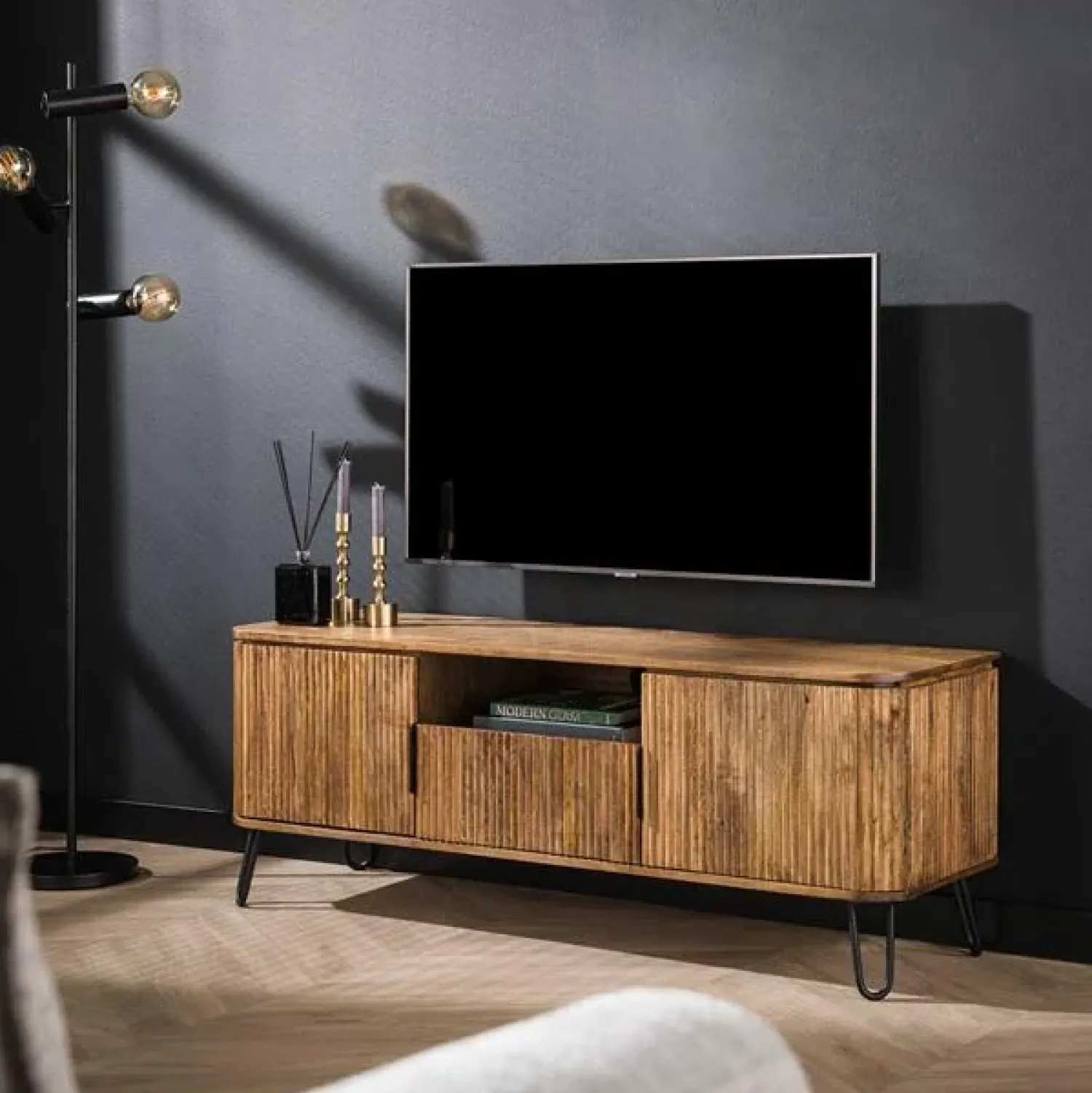Kalfort Industriele Kasten|Tv Meubels|Belisa TV-meubel mangohout zandkleur 135cm