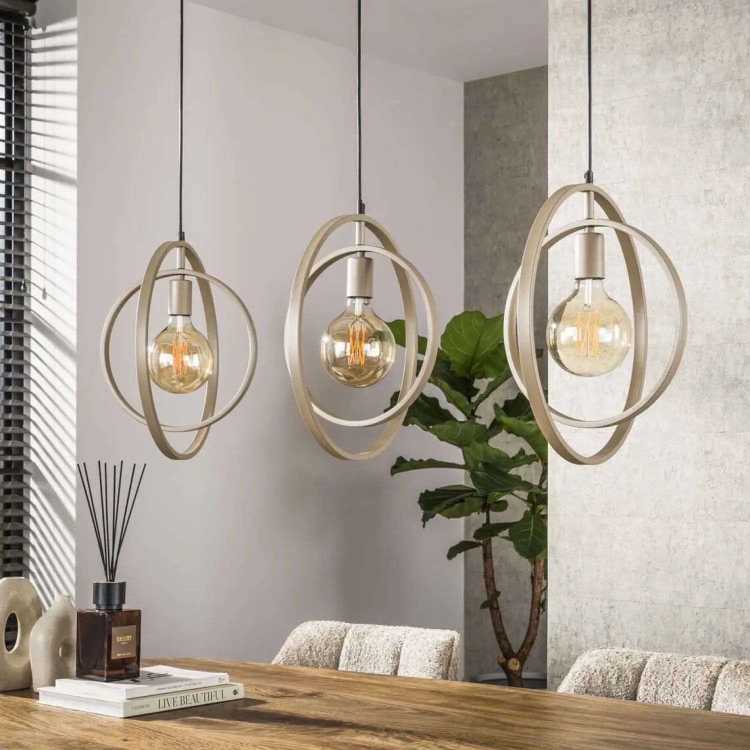 Kalfort Hanglampen|Bellamy 3-lichts Hanglamp Beige