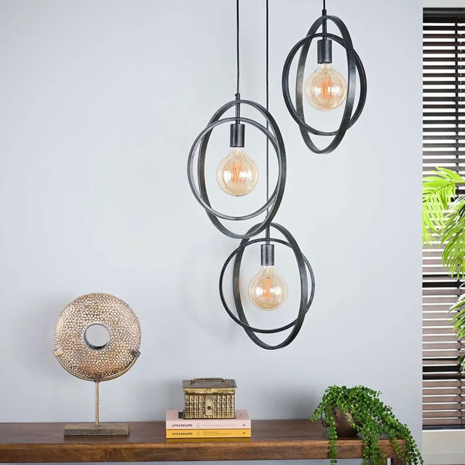 Kalfort Hanglampen|Bellamy 3-lichts hanglamp industrieel getrapt