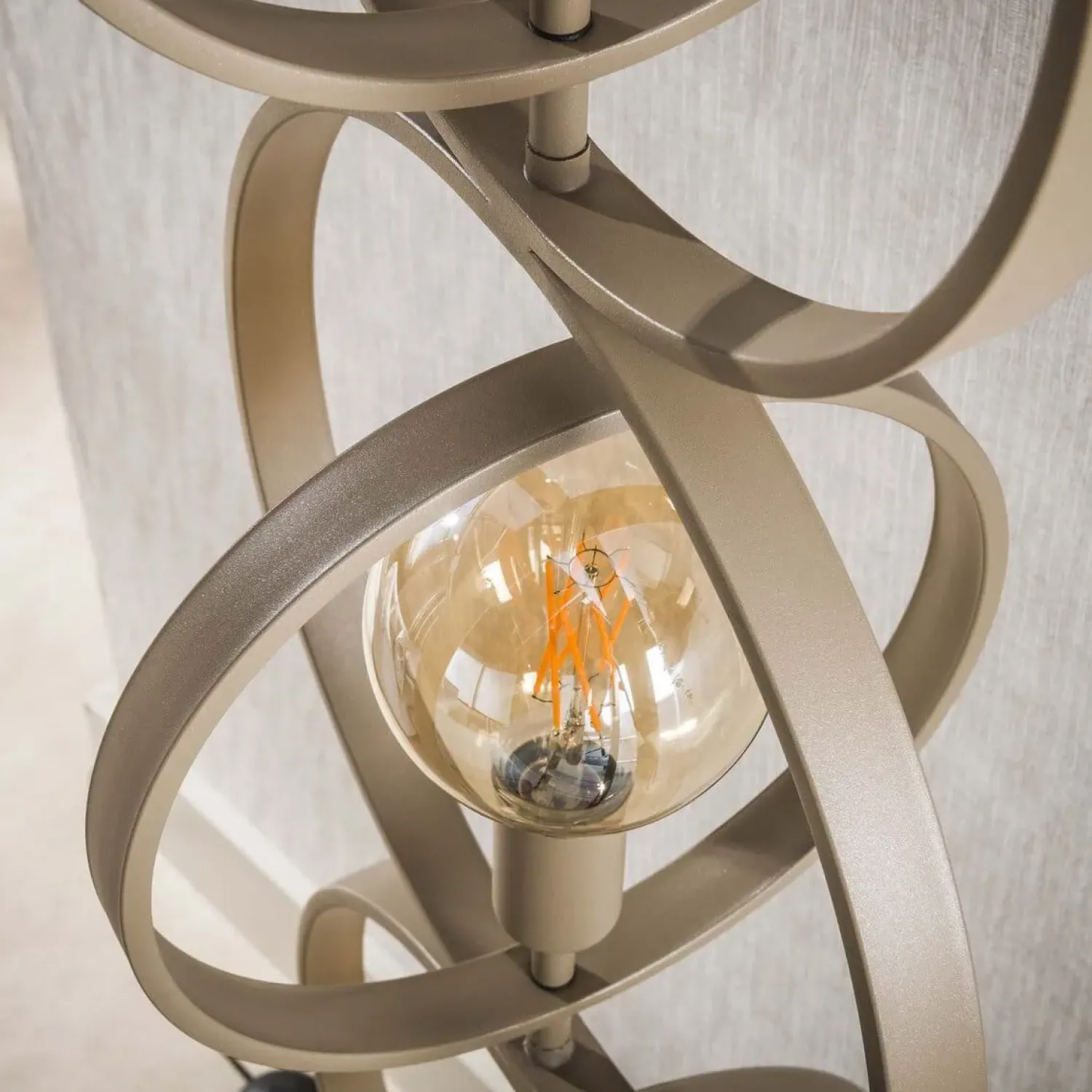 Kalfort Vloerlampen|Bellamy 4-lichts Vloerlamp Beige