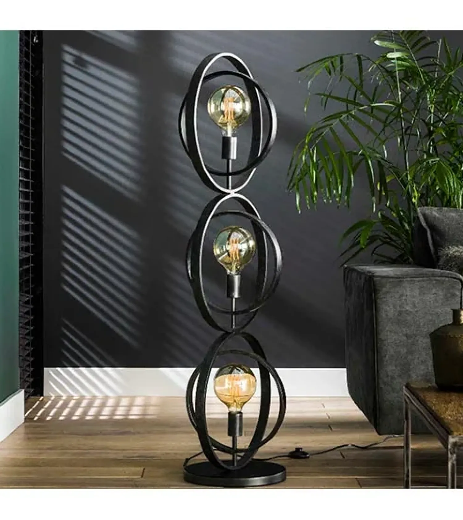 Kalfort Vloerlampen|Bellamy 3-lichts vloerlamp industrieel