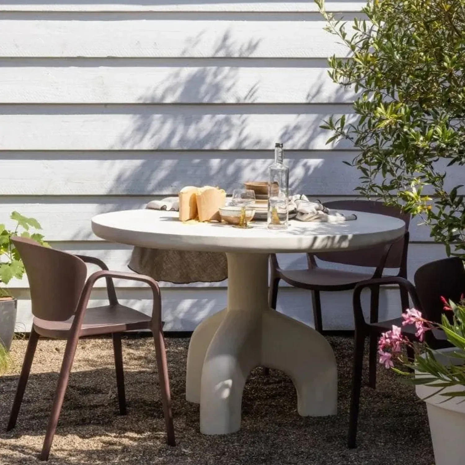 WOOOD Tuinstoelen|Bent Tuinstoel kunststof paars/bruin