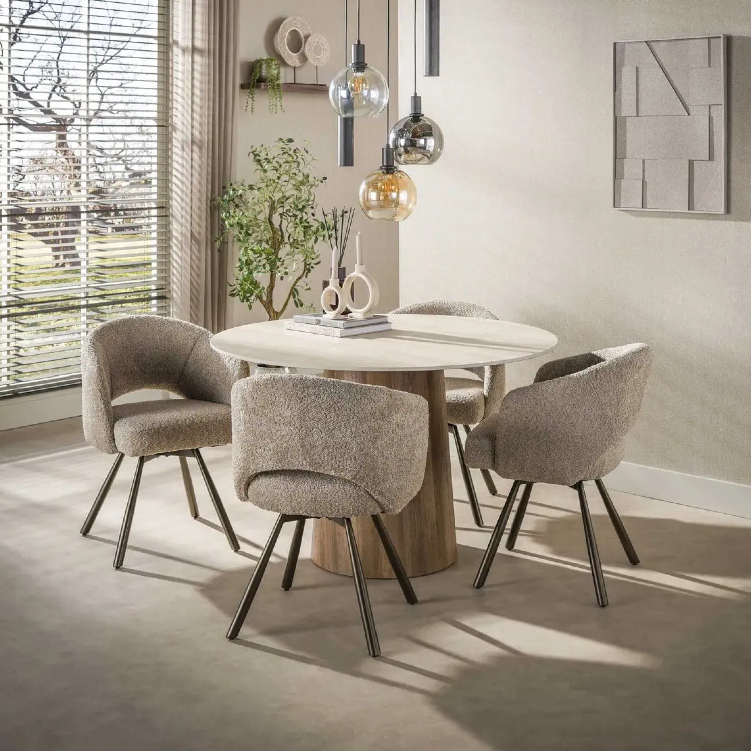 Kalfort Eetkamerstoelen|Boca Armstoel Draaibaar Bouclé Zand-bruin