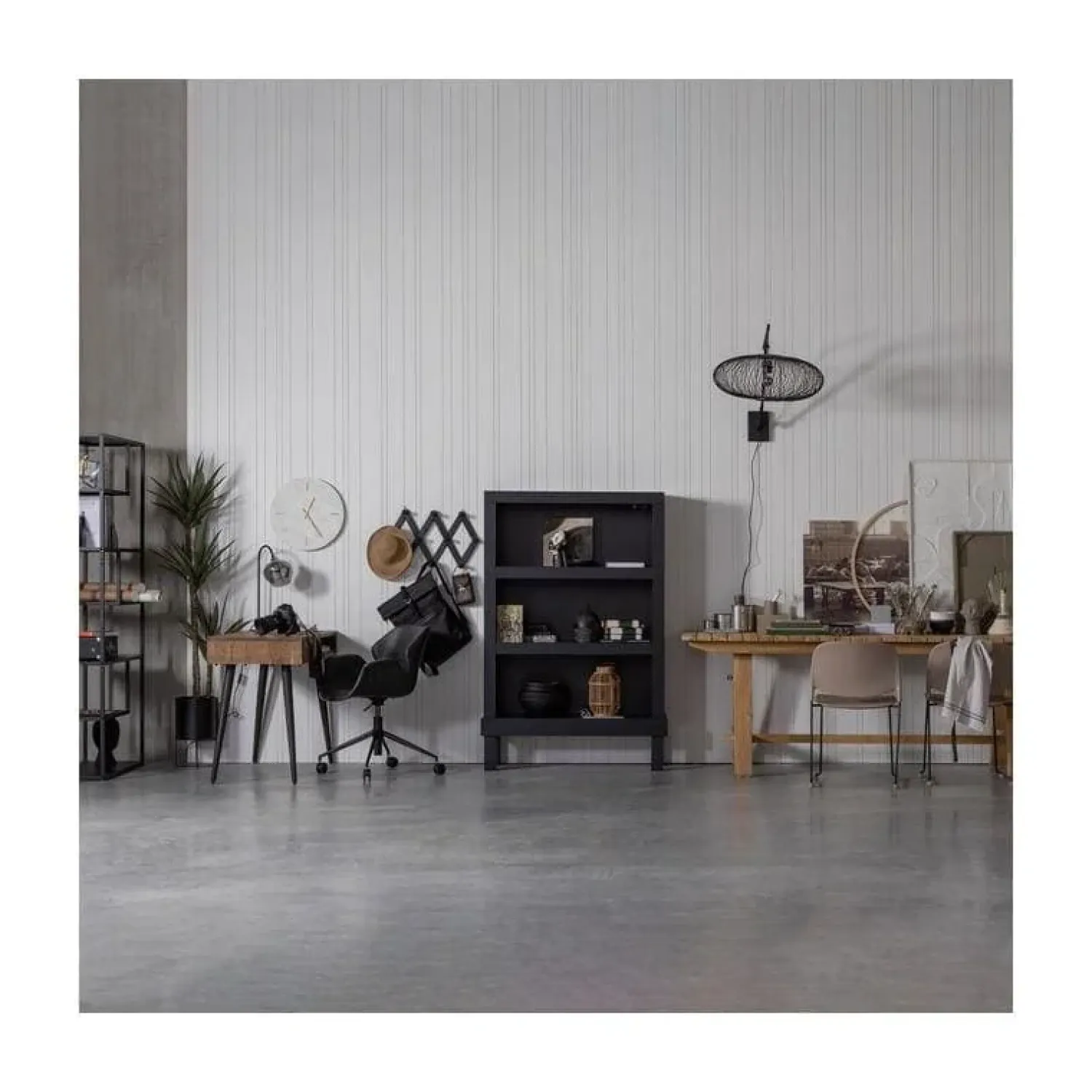 WOOOD Boekenkasten|Industriele Kasten|Bonk Open kast grenen zwart 107cm