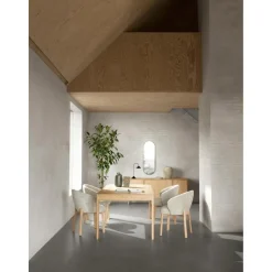 Nordhavn Eetkamerstoelen|Darlene Eetkamerstoel Beige Naturel houten poten