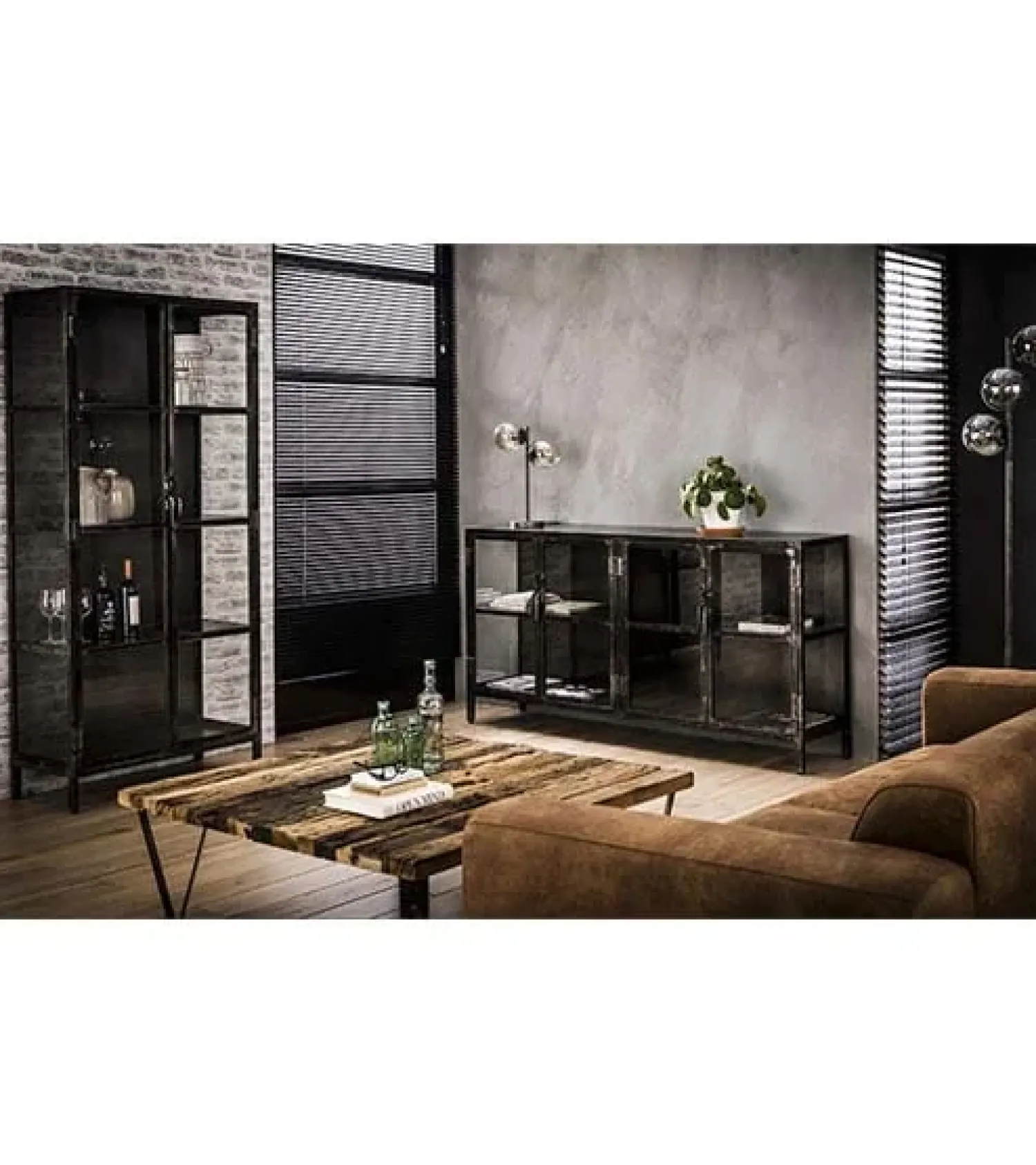 Kalfort Dressoirs|Industriele Kasten|Dressoir industrieel Seattle metaal 4 deurs
