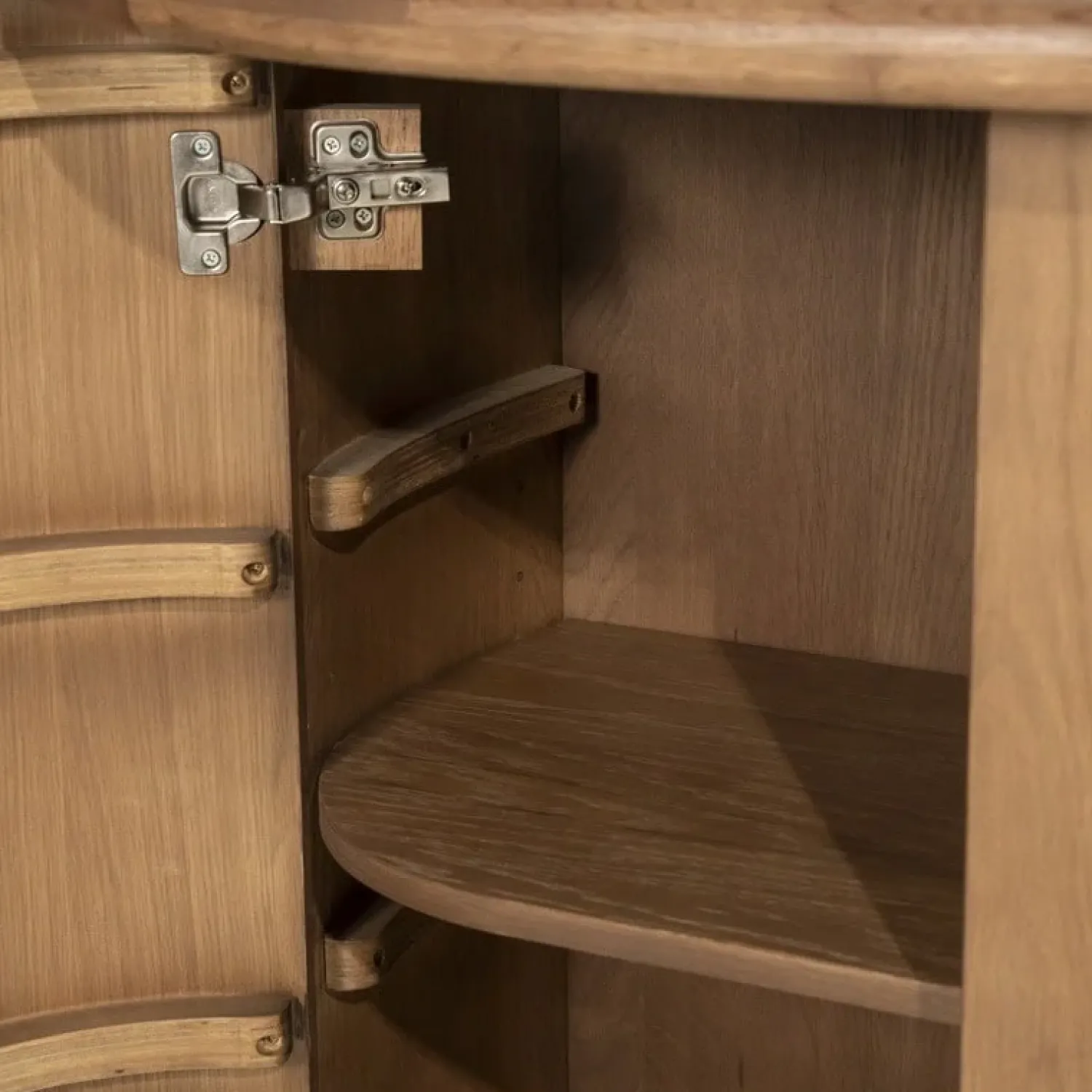 Eleonora Dressoirs|Industriele Kasten|Dressoir Josh bruin 180cm