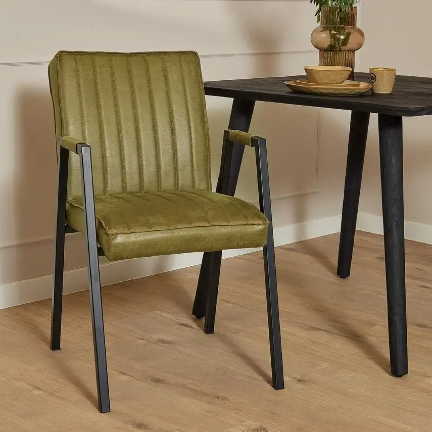 Furndea Eetkamerstoelen|Eetkamerstoel Ronda met armleuning mosgroen