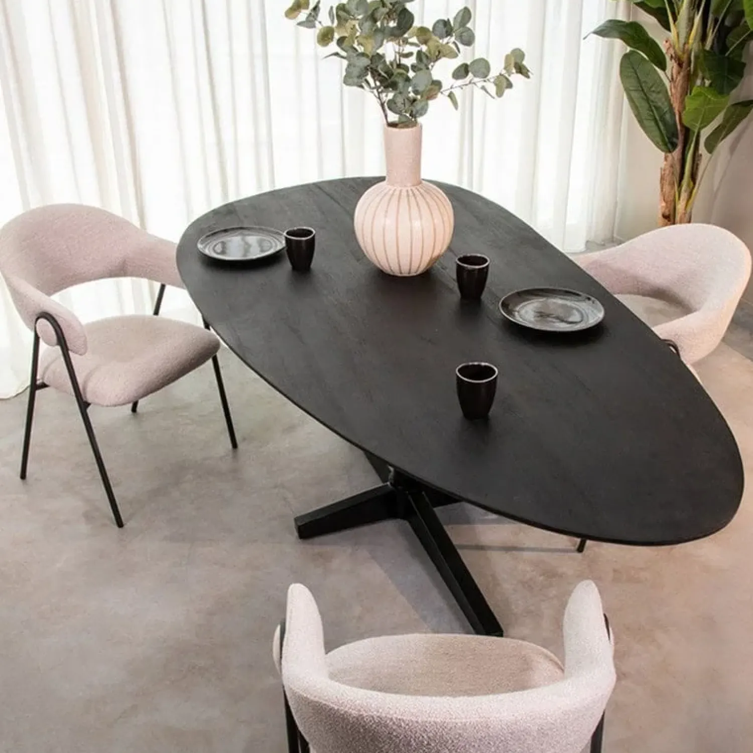 Label51 Eettafels|Eetkamertafel Rosie Zwart Mangohout 260cm