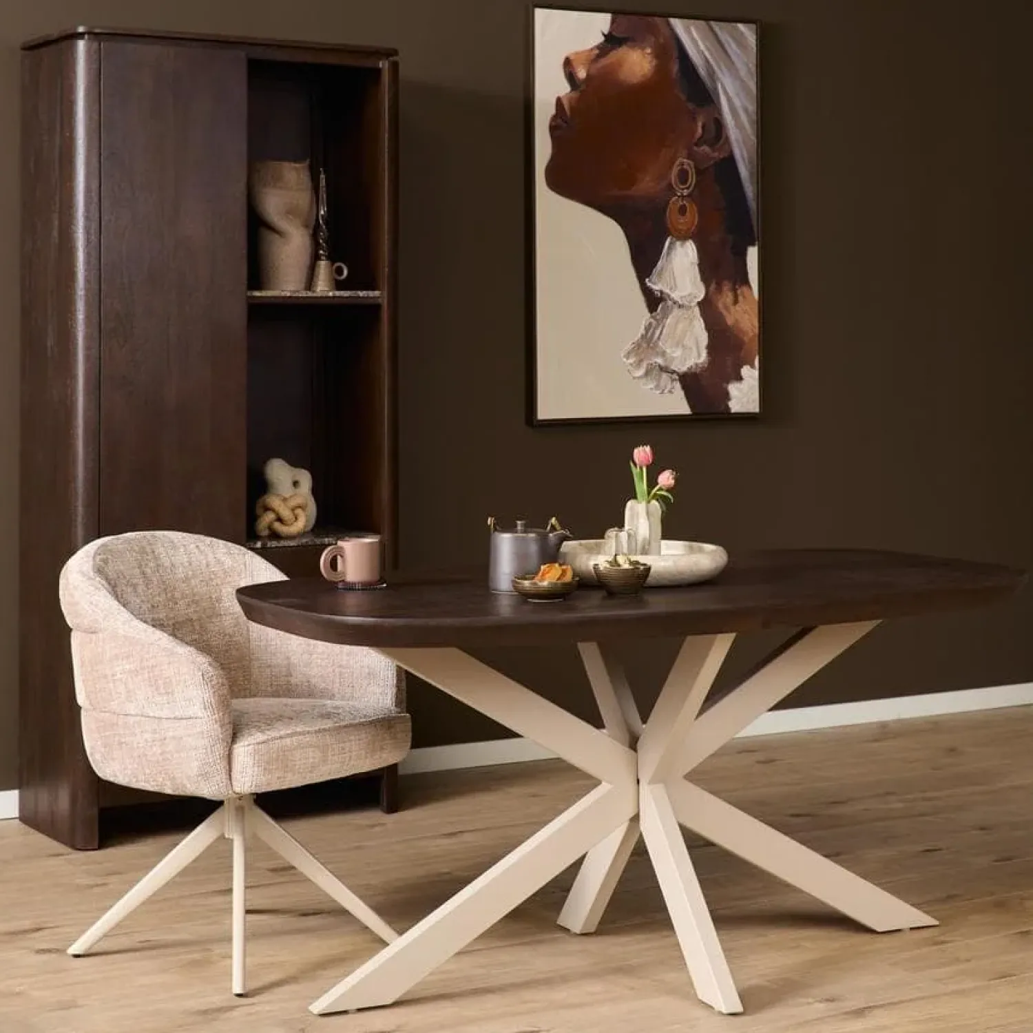 Furndea Eettafels|Eettafel Martin Deens ovaal Walnoot Zand poot 160cm