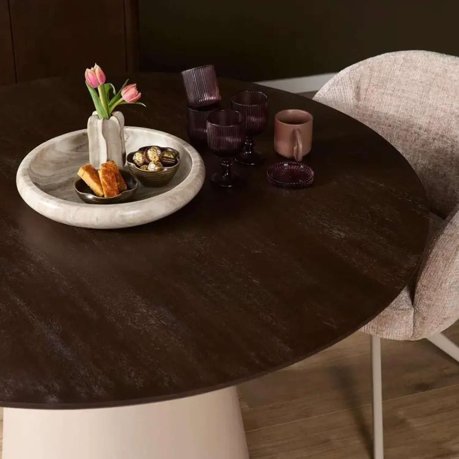 Furndea Eettafels|Eettafel Martin rond Walnoot Zand Dichte poot 150cm
