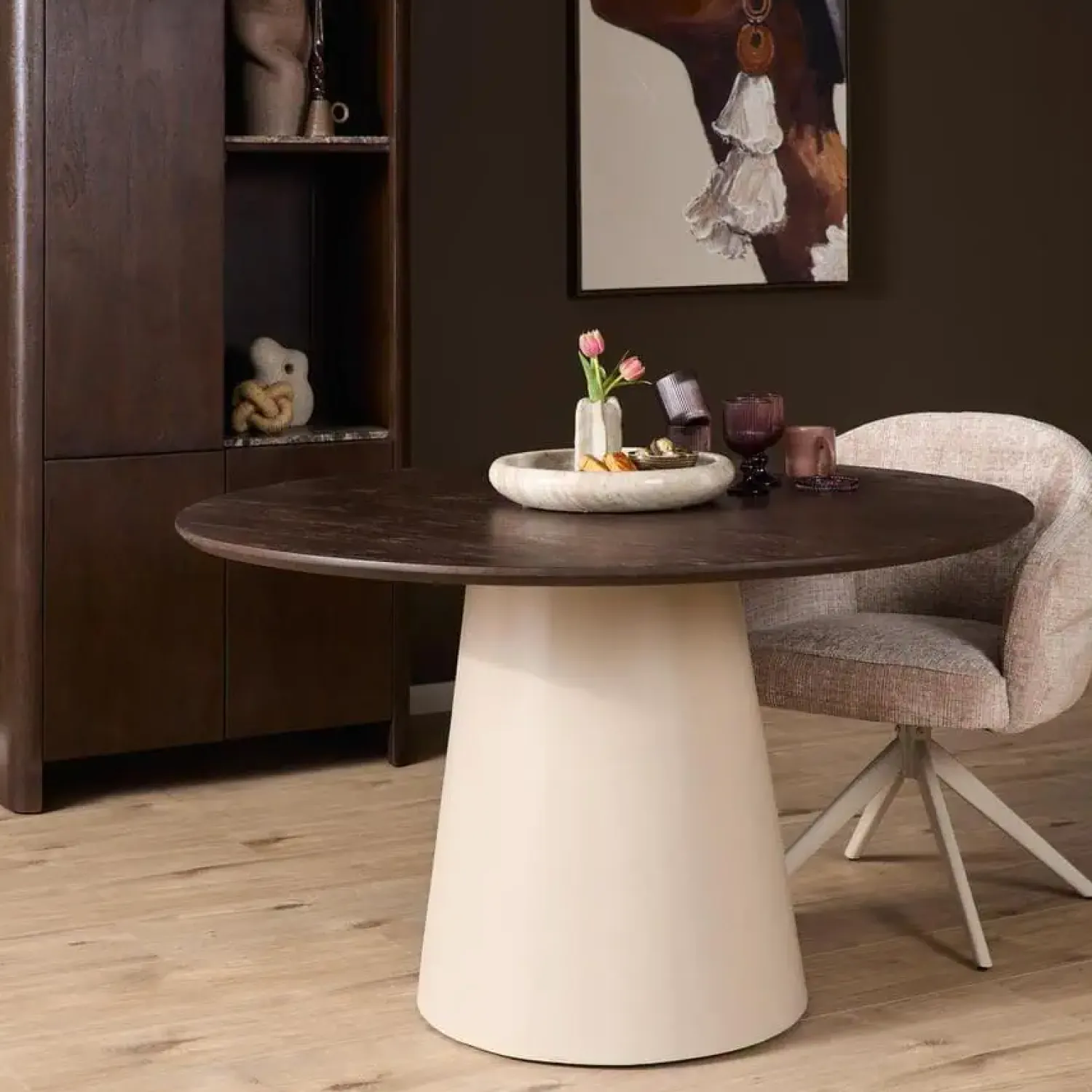 Furndea Eettafels|Eettafel Martin rond Walnoot Zand Dichte poot 130cm