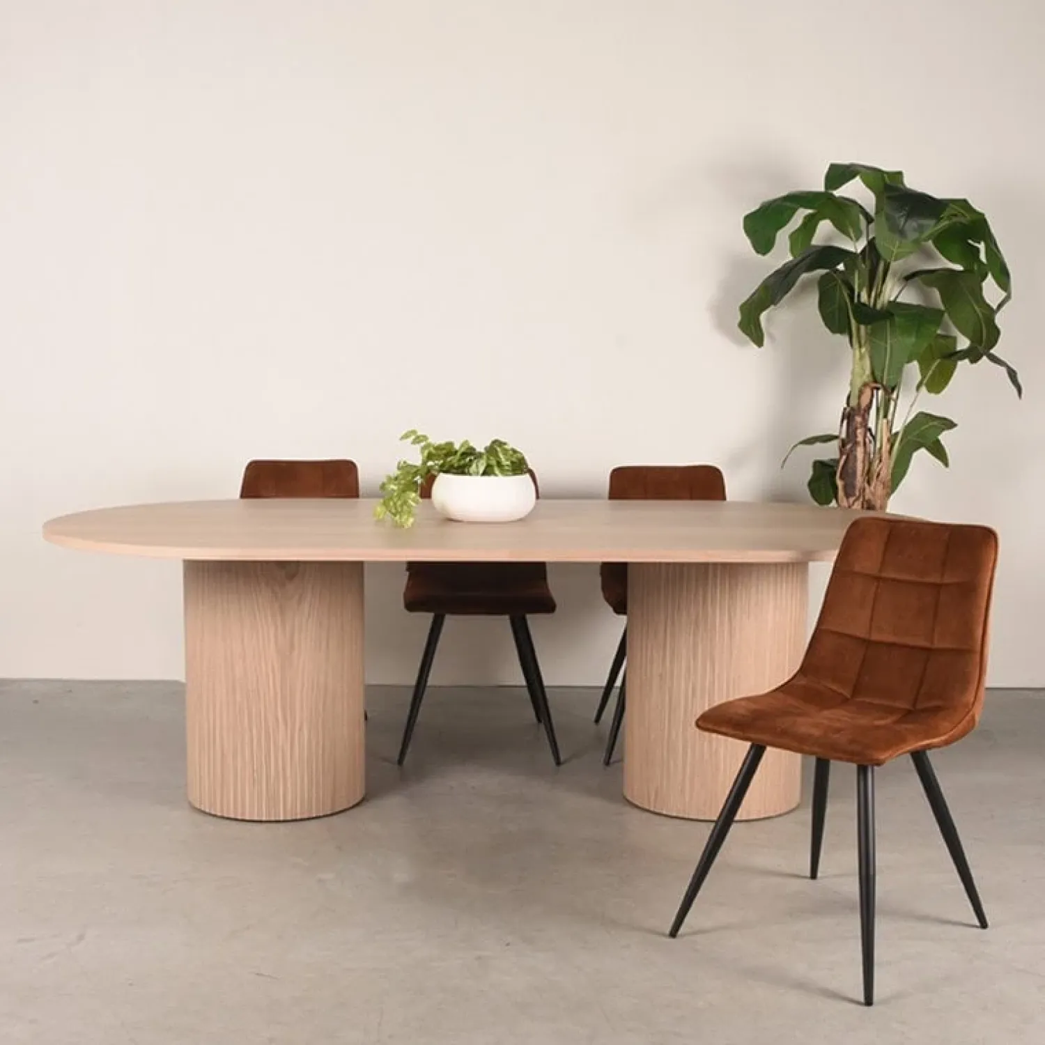 Label51 Eettafels|Eettafel Oliva Naturel Eikenhout ovaal 240cm