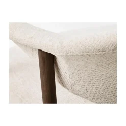 LykkeHome Eetkamerstoelen|Eliza Eetkamerstoel zand met walnoot poot