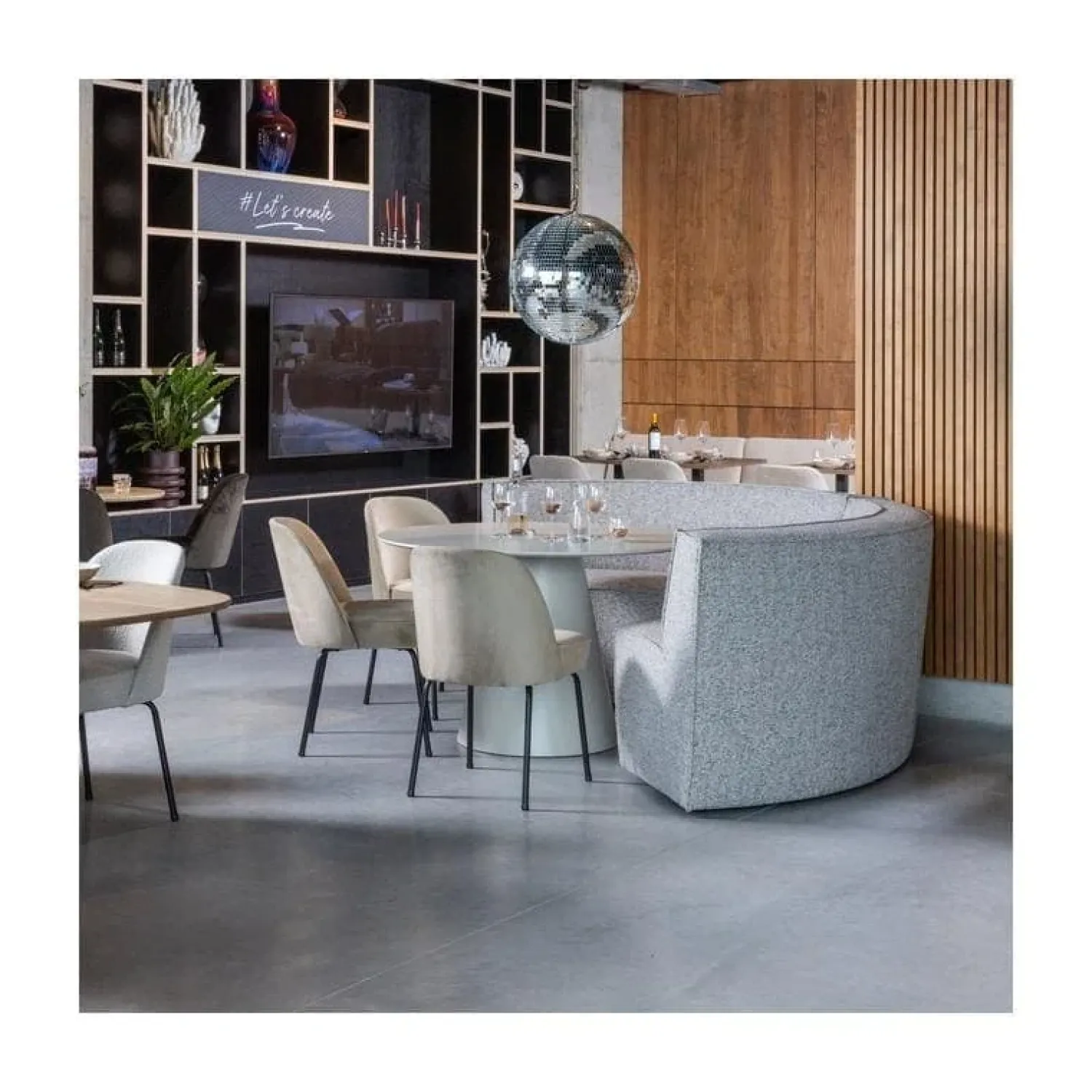 WOOOD Eetkamerbanken|Eetkamerbanken|Europa Eetkamerbank 4-zits geweven stof zand melange 262cm