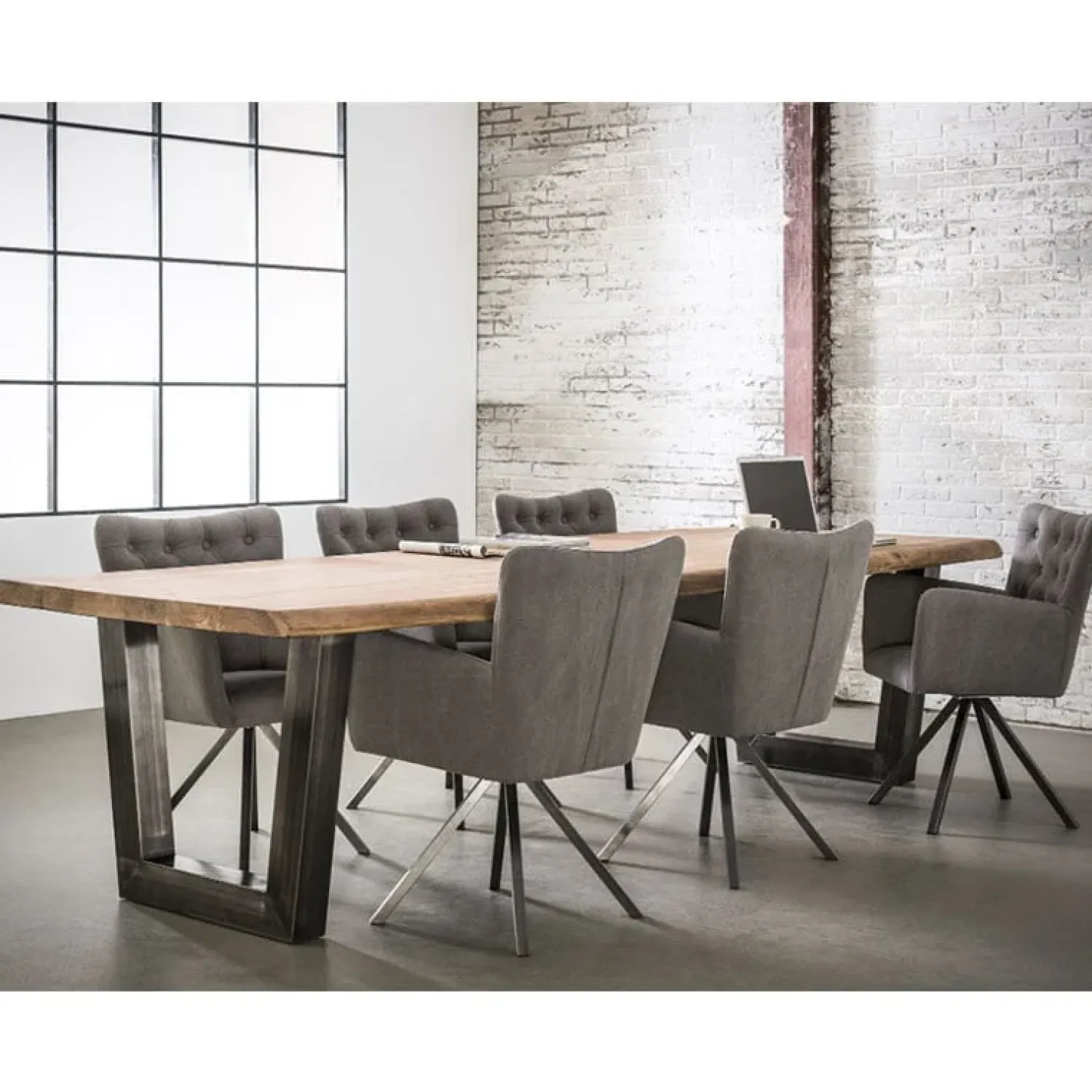 Kalfort Eettafels|Evan eettafel industrieel 300cm 60mm dikte blad acaciahout