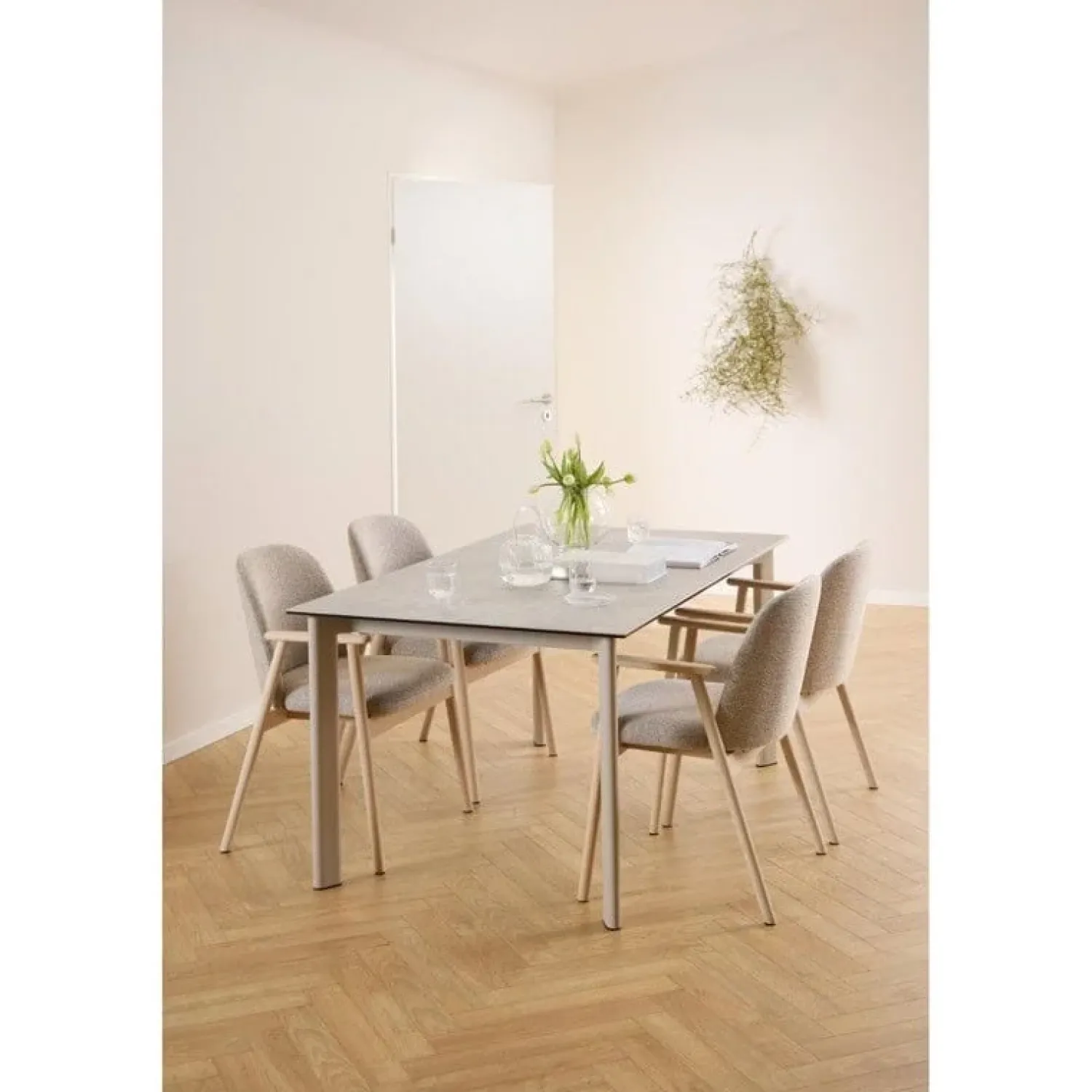 Nordhavn Eetkamerstoelen|Evron Eetkamerstoel Beige met naturel poten