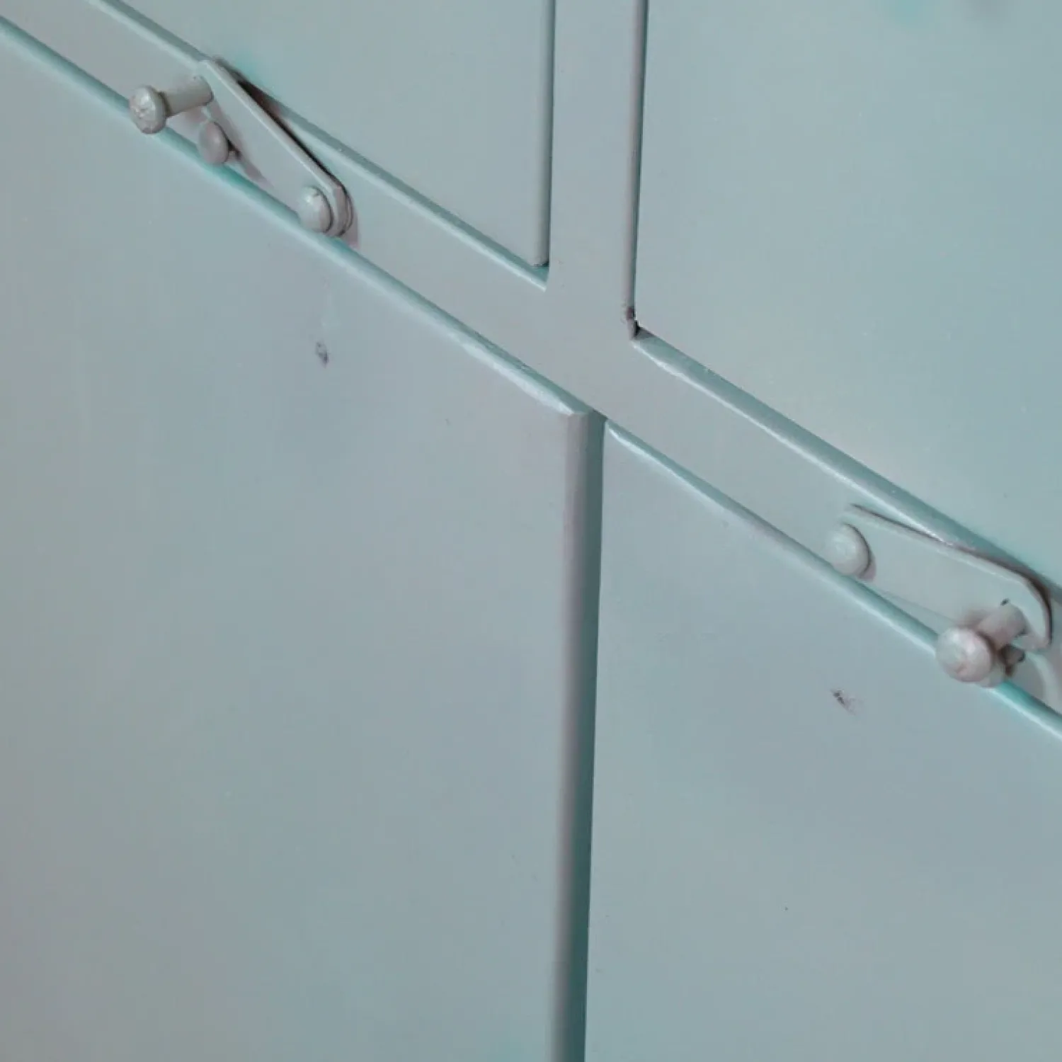 Cavetown Dressoirs|Industriele Kasten|Figue dressoir 120cm olijfgroen