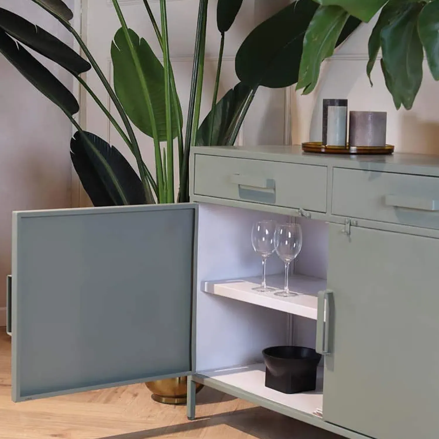 Cavetown Dressoirs|Industriele Kasten|Figue dressoir 120cm olijfgroen