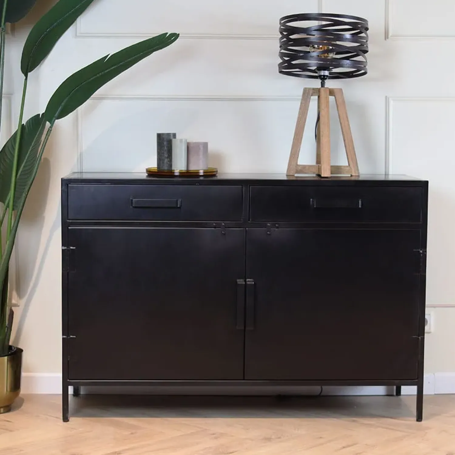 Cavetown Dressoirs|Industriele Kasten|Figue dressoir 120cm zwart