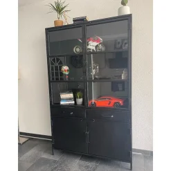 Cavetown Vitrinekasten|Industriele Kasten|Figue vitrinekast industrieel zwart 120cm