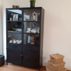 Cavetown Vitrinekasten|Industriele Kasten|Figue vitrinekast industrieel zwart 120cm