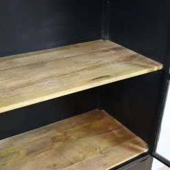 Cavetown Vitrinekasten|Industriele Kasten|Figue vitrinekast industrieel zwart / houten planken 90cm
