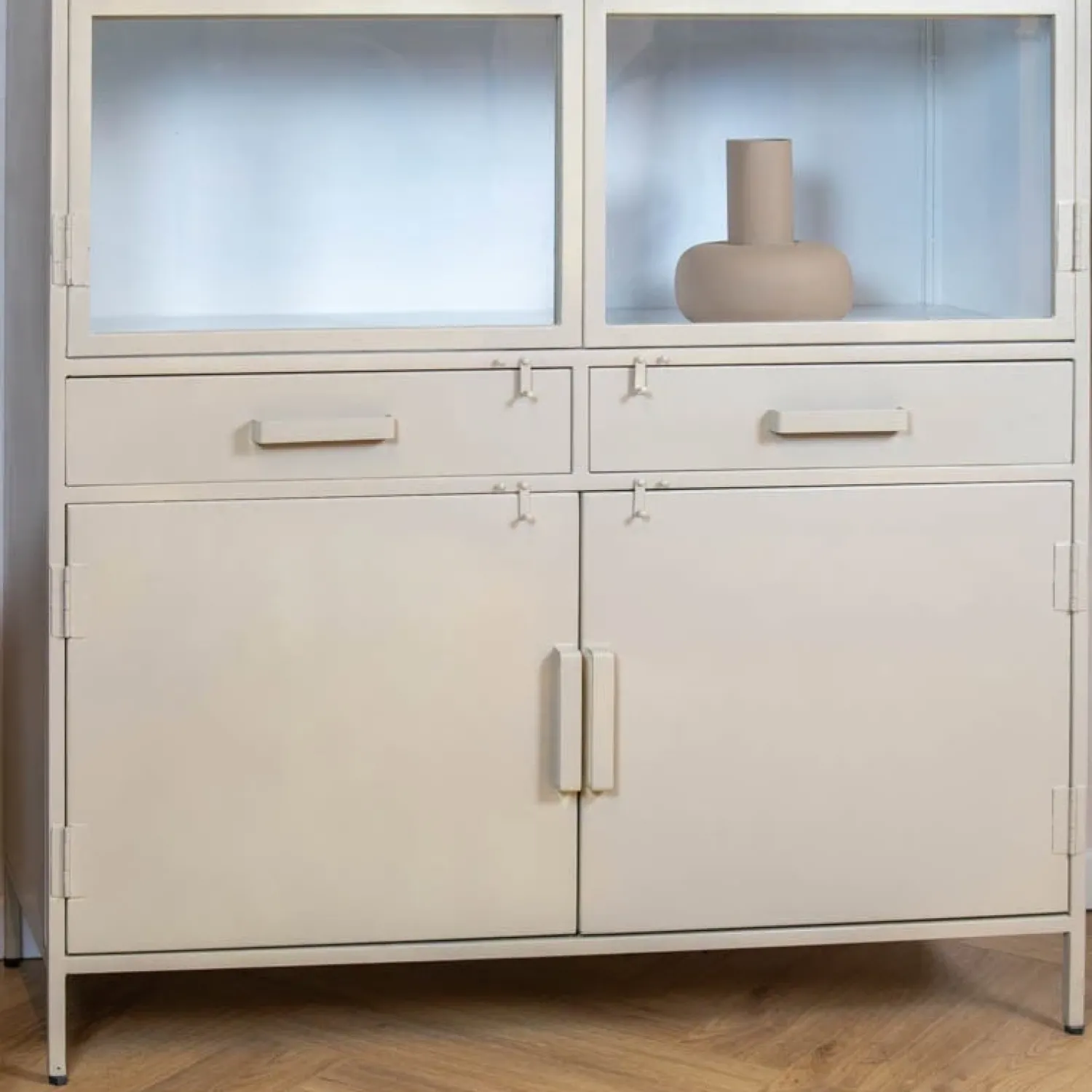 Cavetown Vitrinekasten|Industriele Kasten|Figue vitrinekast industrieel taupe 120cm