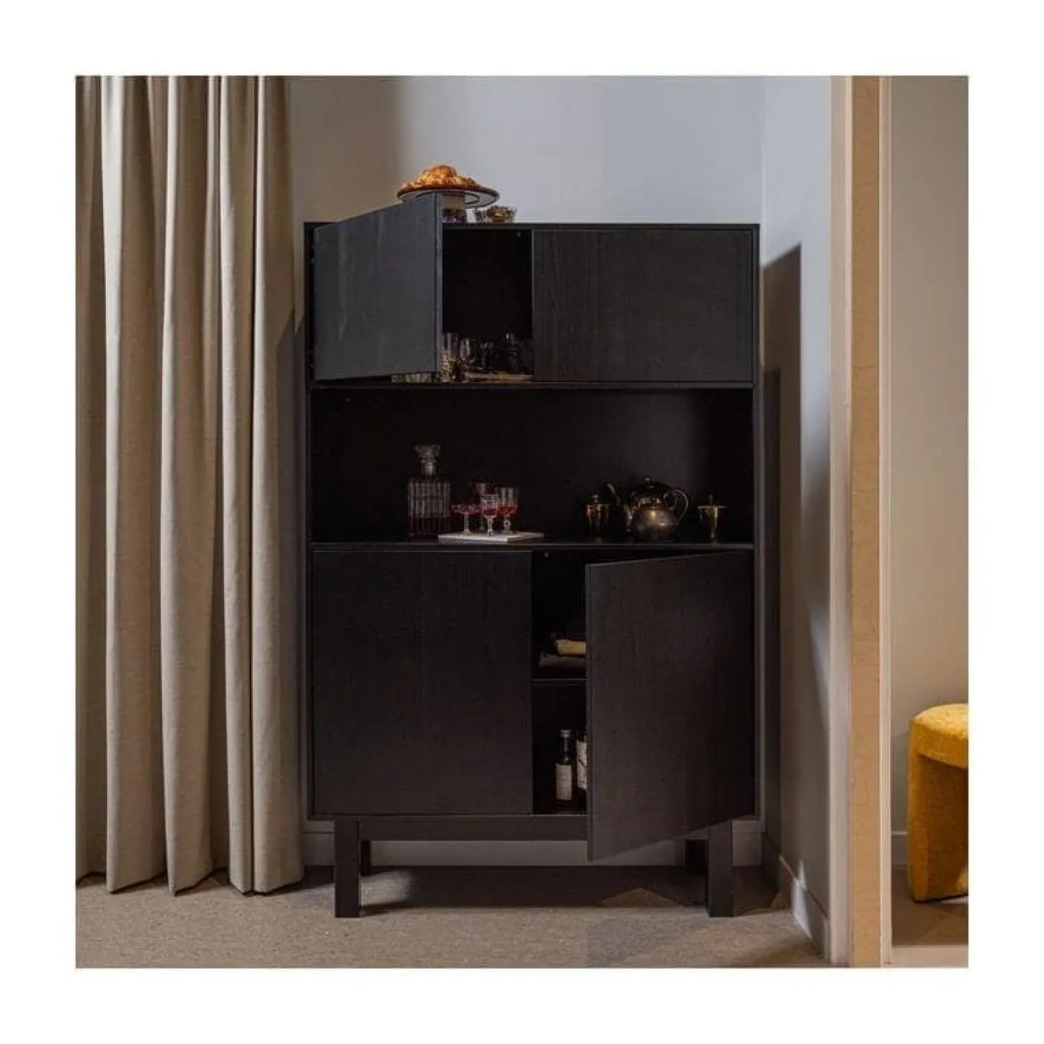 WOOOD Barkasten|Industriele Kasten|Finca Buffet-/drankkast grenen zwart 110cm