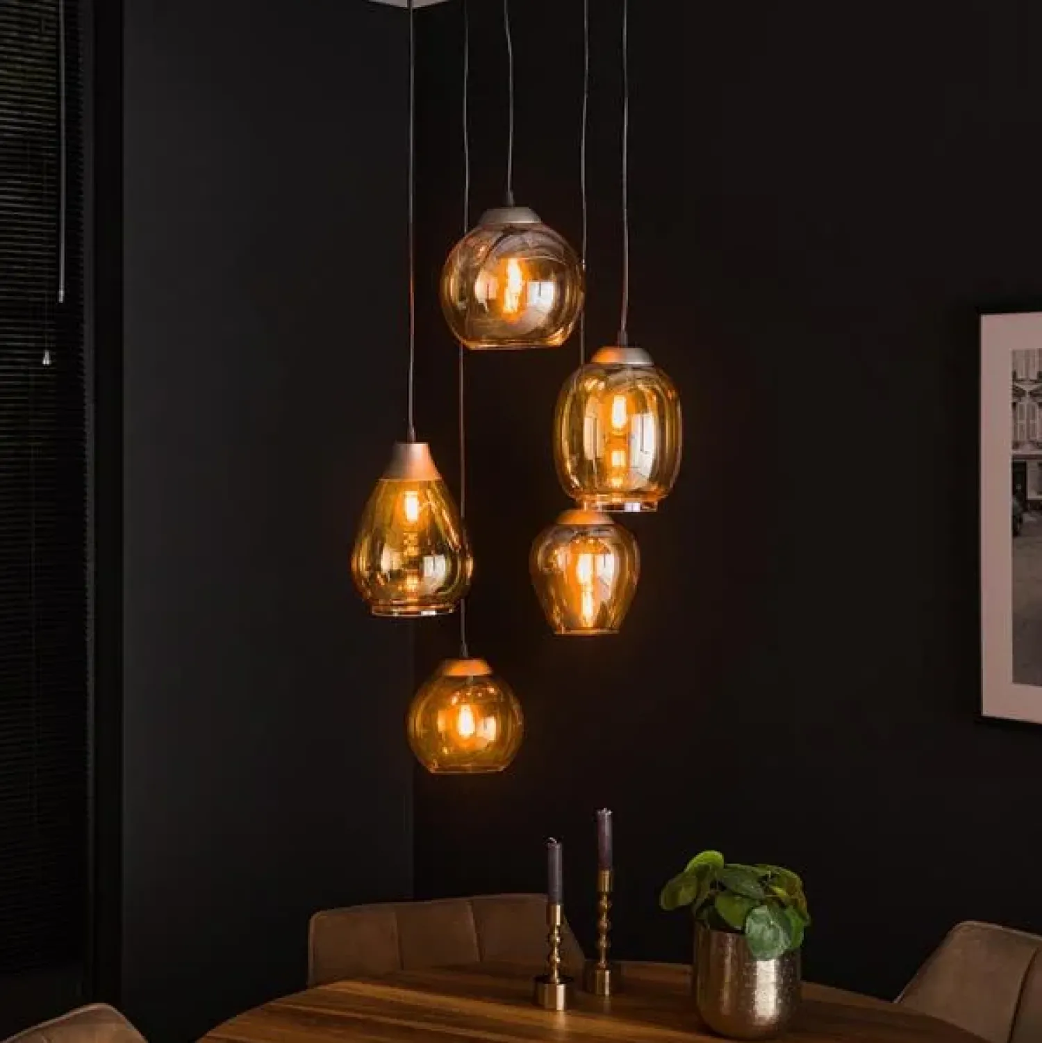Kalfort Hanglampen|Glazen Hanglamp|Glowy 5-lichts hanglamp amber getrapt