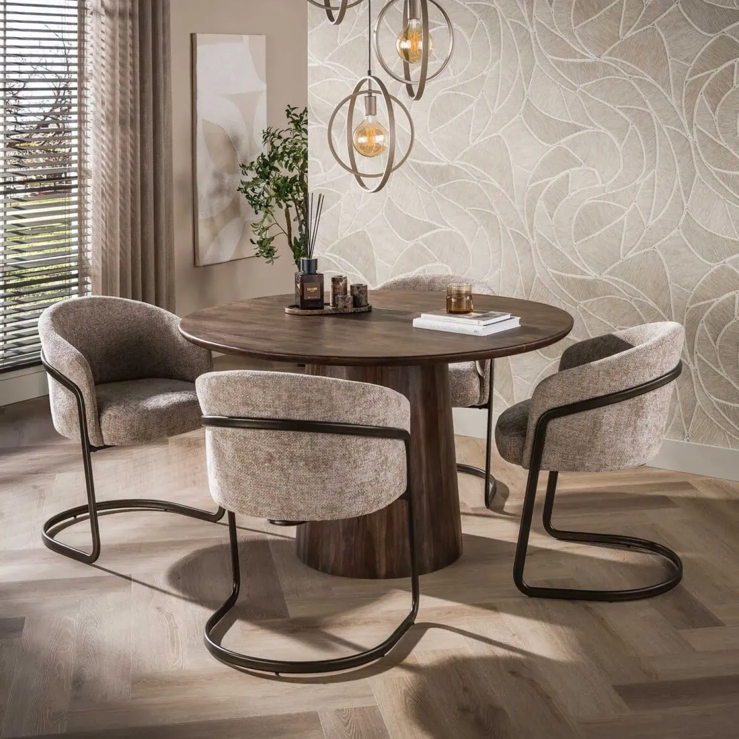 Kalfort Eettafels|Jennie Eettafel rond Bruin 130cm