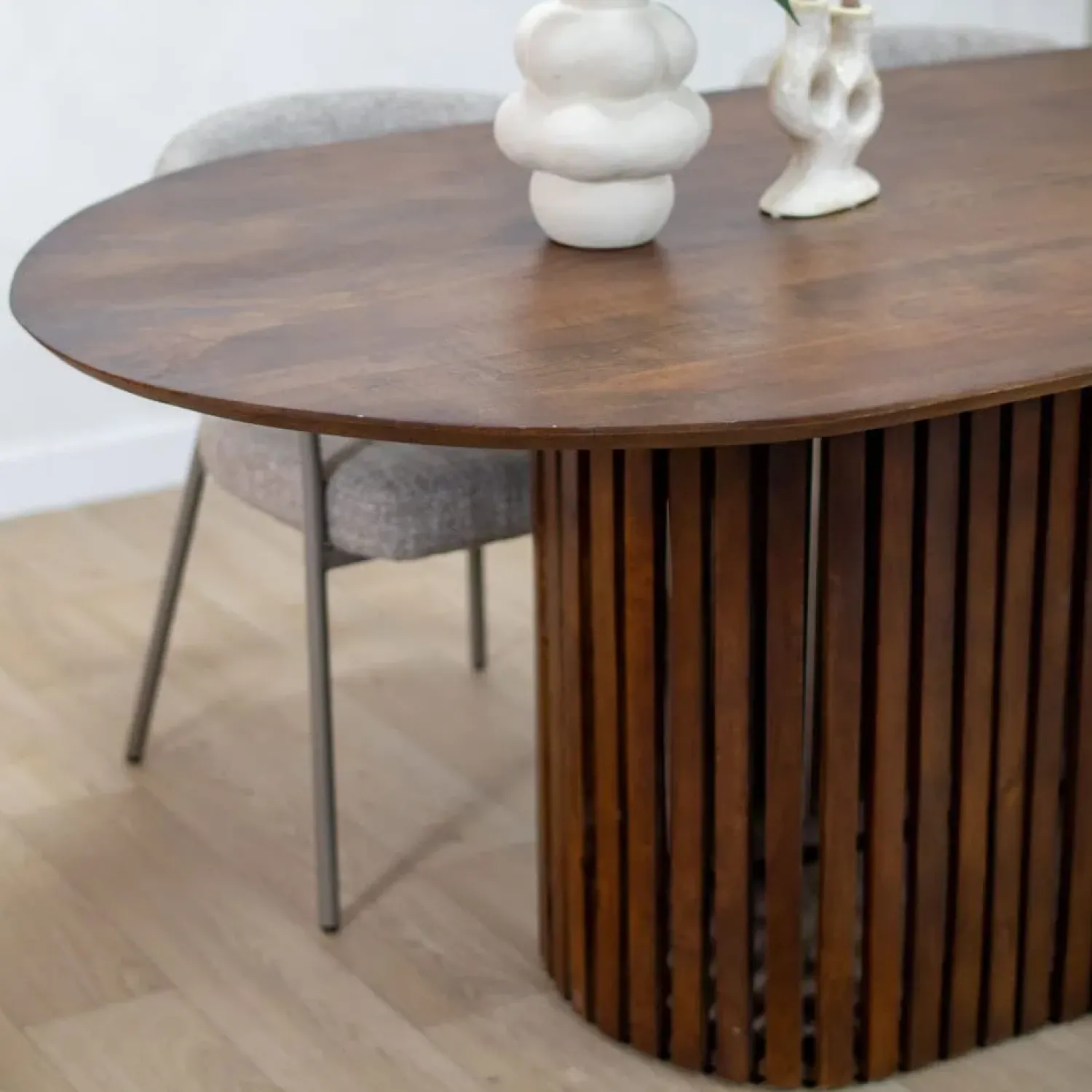 Vane Living Eettafels|Linea Eettafel bruin Deens Ovaal 200cm