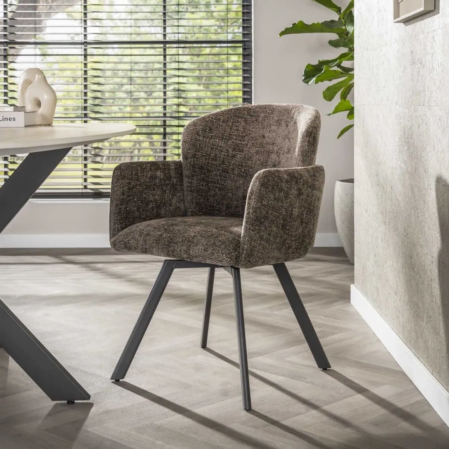 Kalfort Eetkamerstoelen|Matthijs Eetkamerstoel draaibaar Hoven taupe