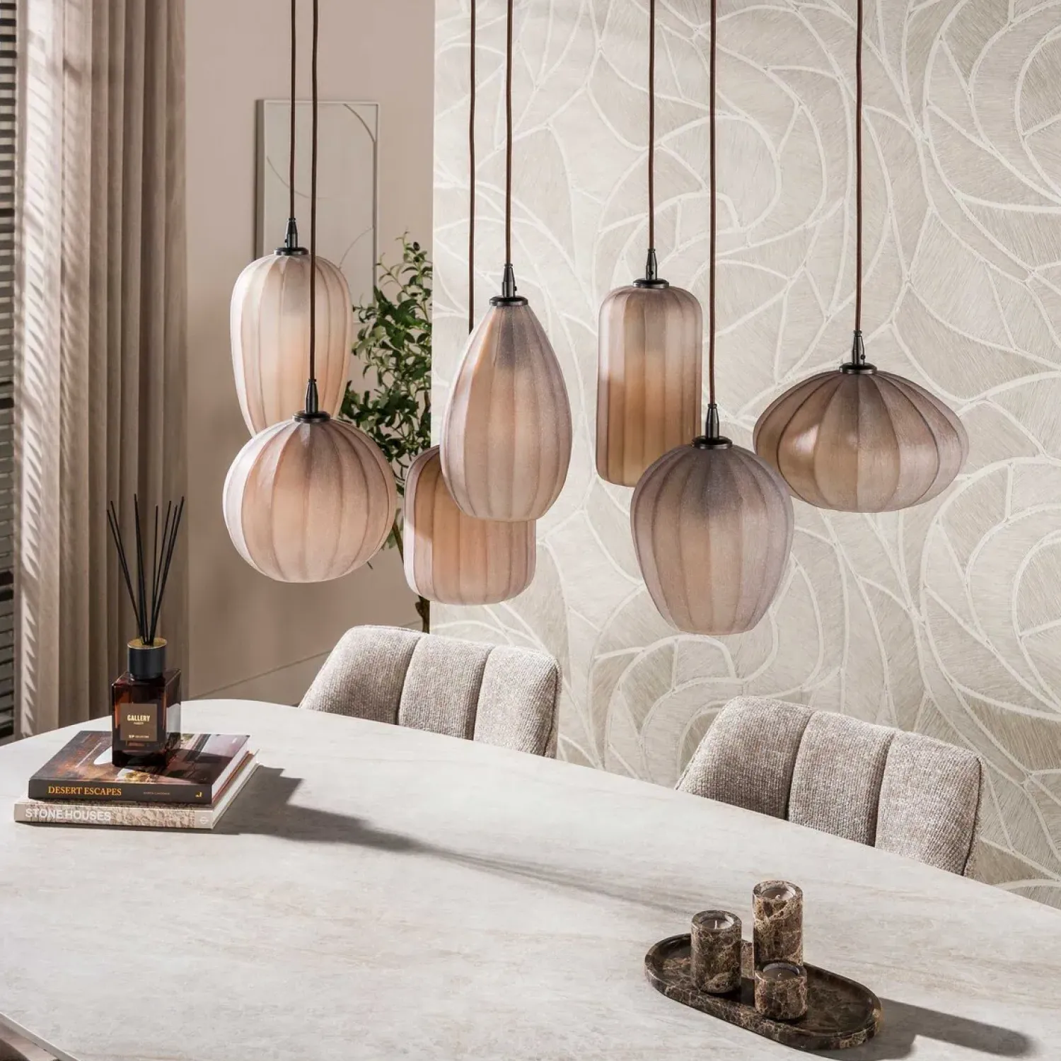 Kalfort Hanglampen|Glazen Hanglamp|Nevada 7-lichts Hanglamp bruin-frosted glas