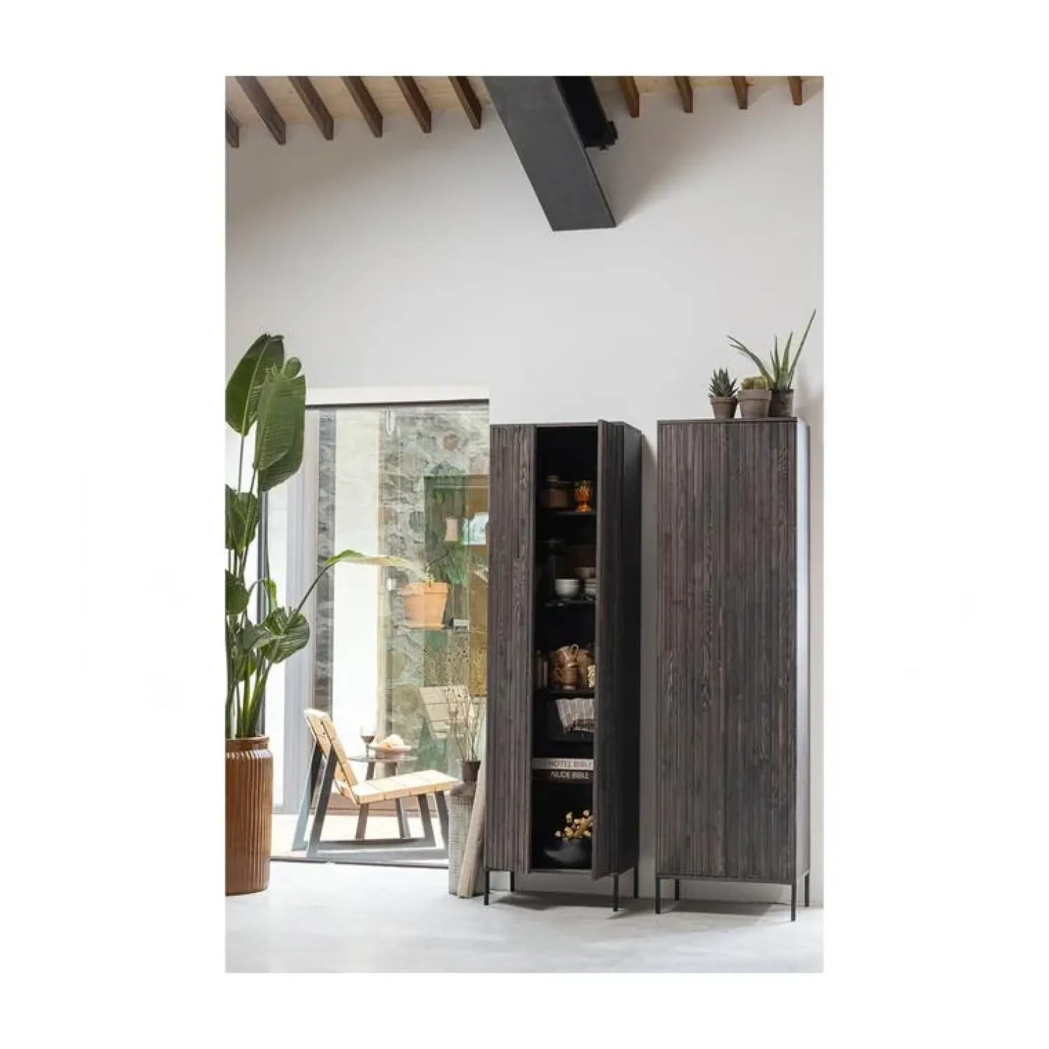 WOOOD Wandkasten|Industriele Kasten|New Gravure Hoge kast met lade essen fineer espresso 60 cm