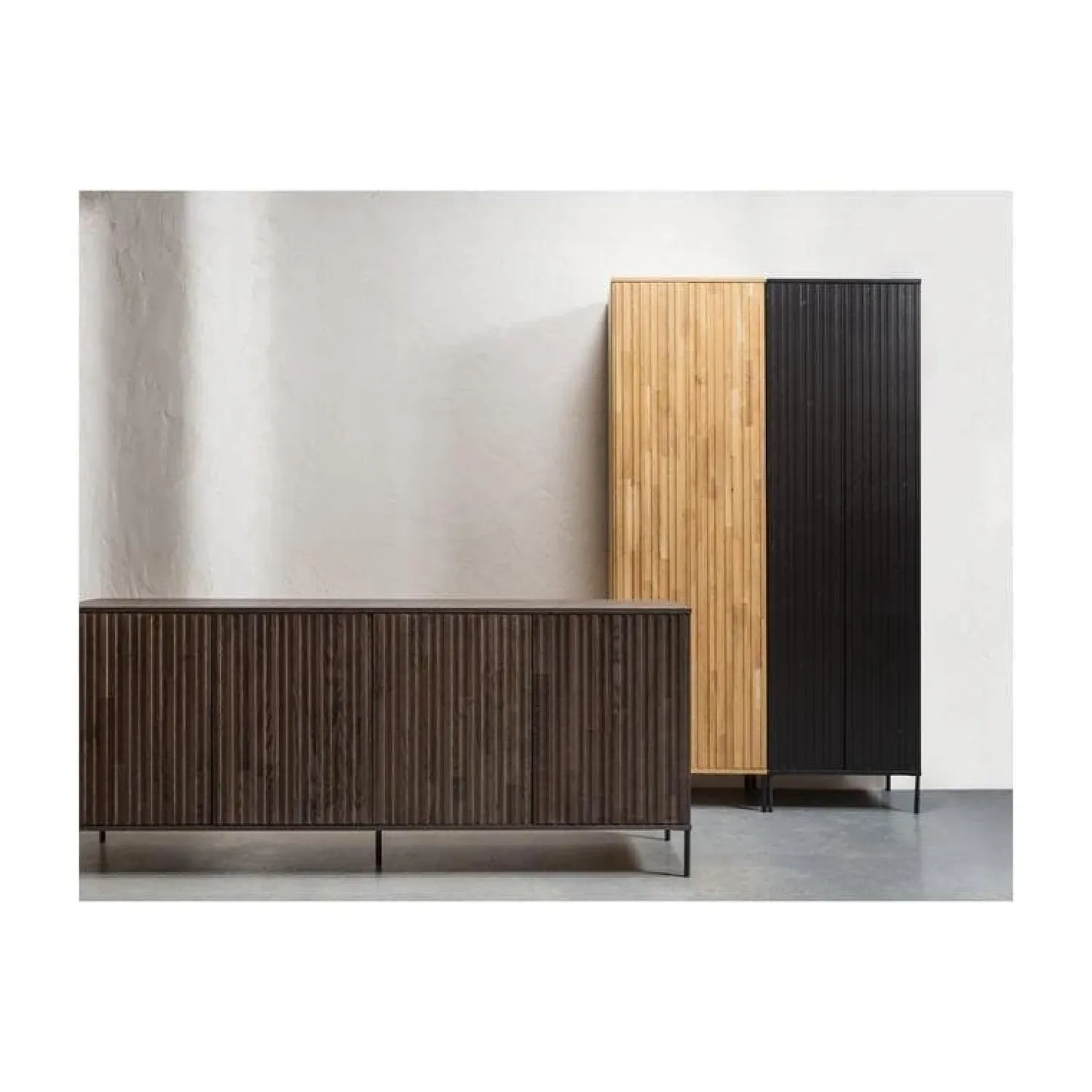 WOOOD Wandkasten|Industriele Kasten|New Gravure Hoge kast met lade grenen zwart 60 cm