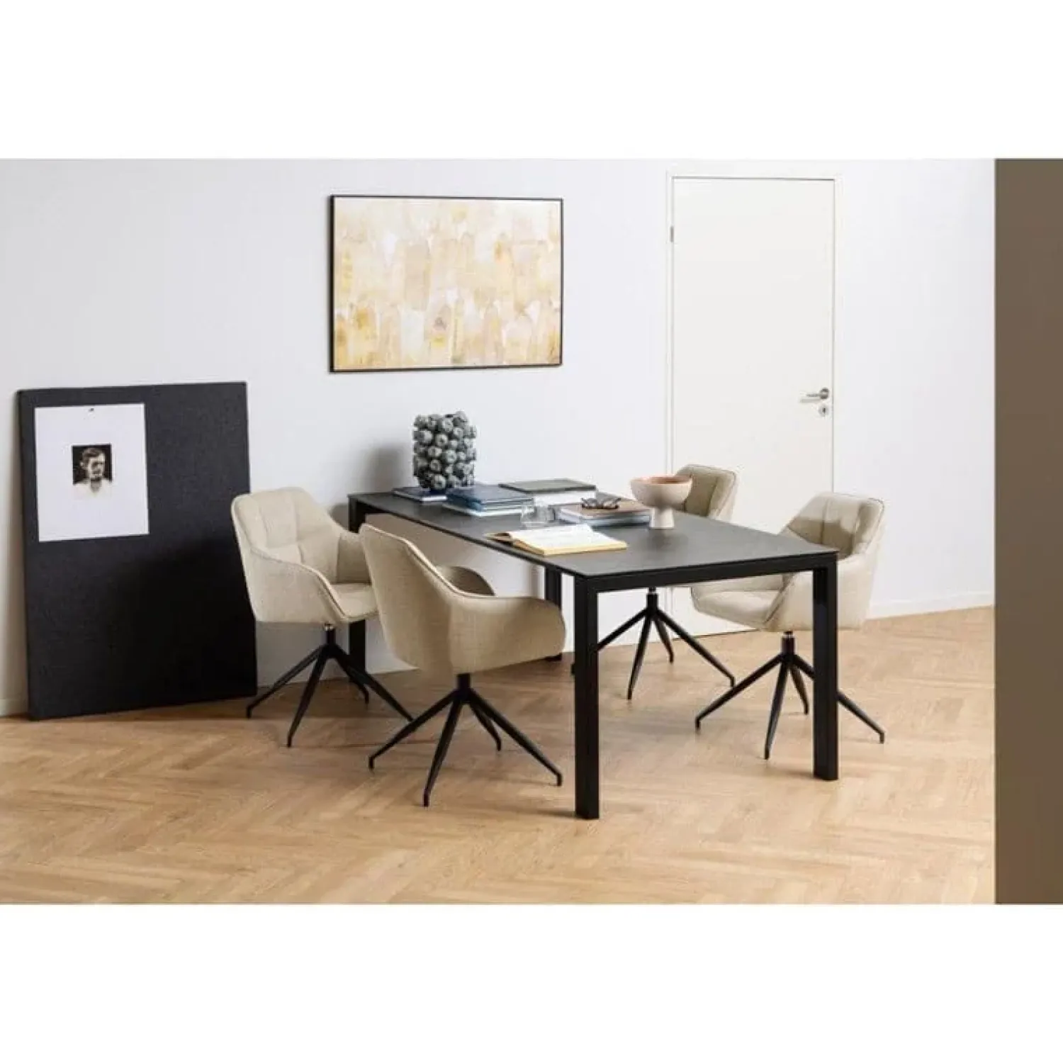 Nordhavn Eetkamerstoelen|Onyx Eetkamerstoel Lichtbeige