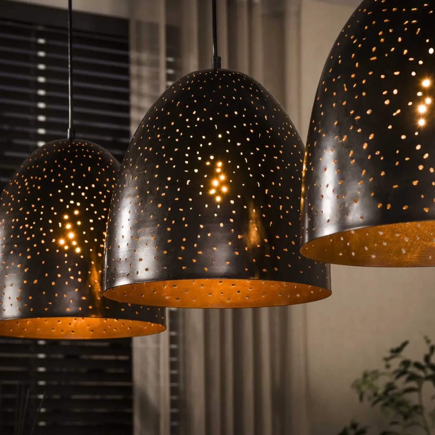 Kalfort Hanglampen|Quinn 3-lichts Hanglamp Geperforeerd Bruin