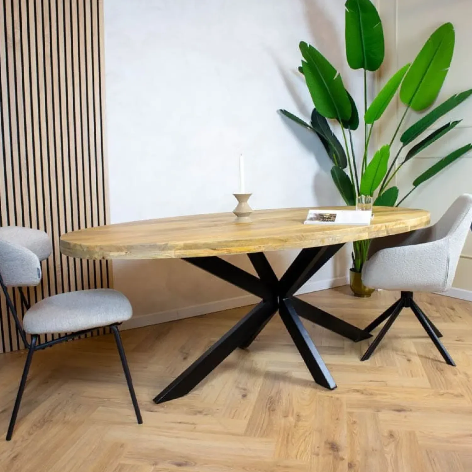 Furndea Eettafels|Senna eettafel industrieel ovaal mangohout 210cm