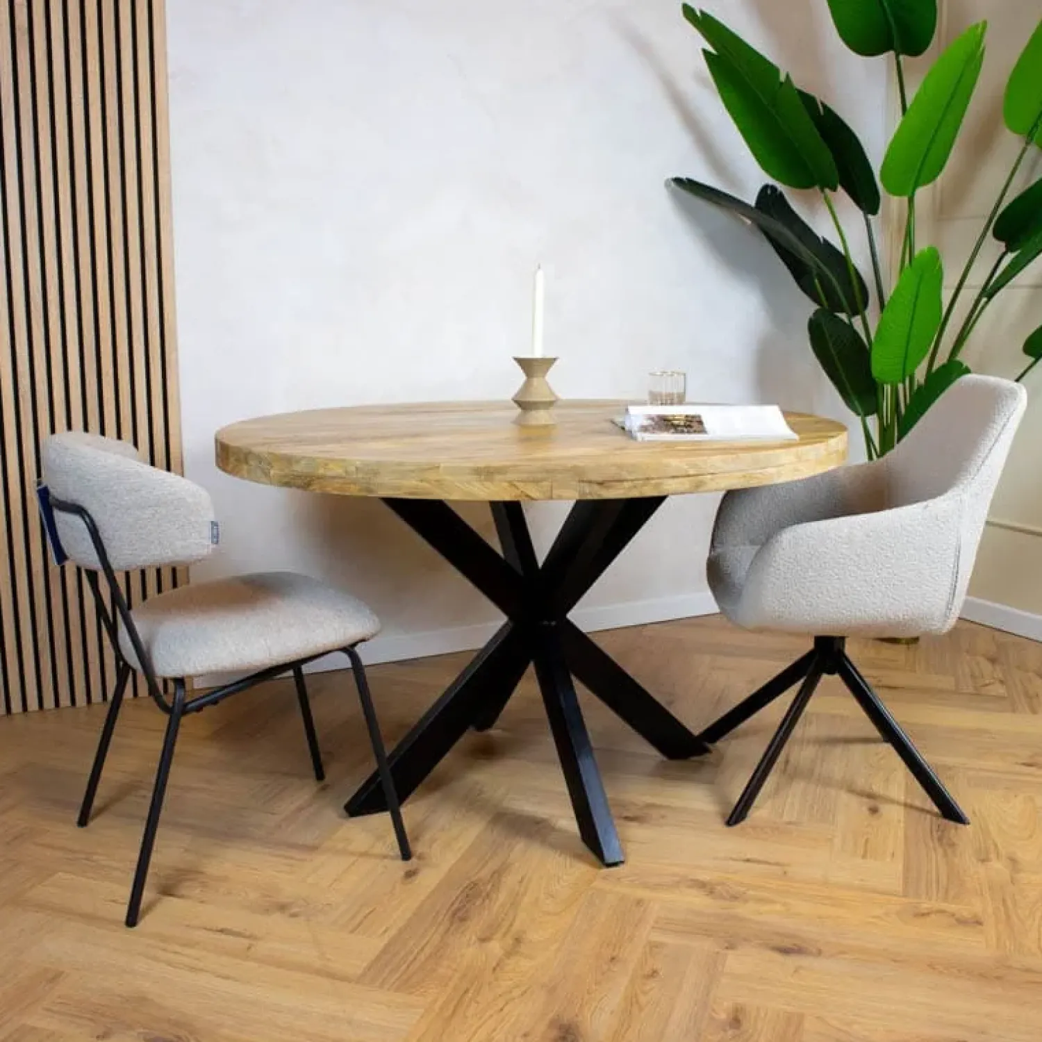 Furndea Eettafels|Senna eettafel industrieel rond mangohout 130cm