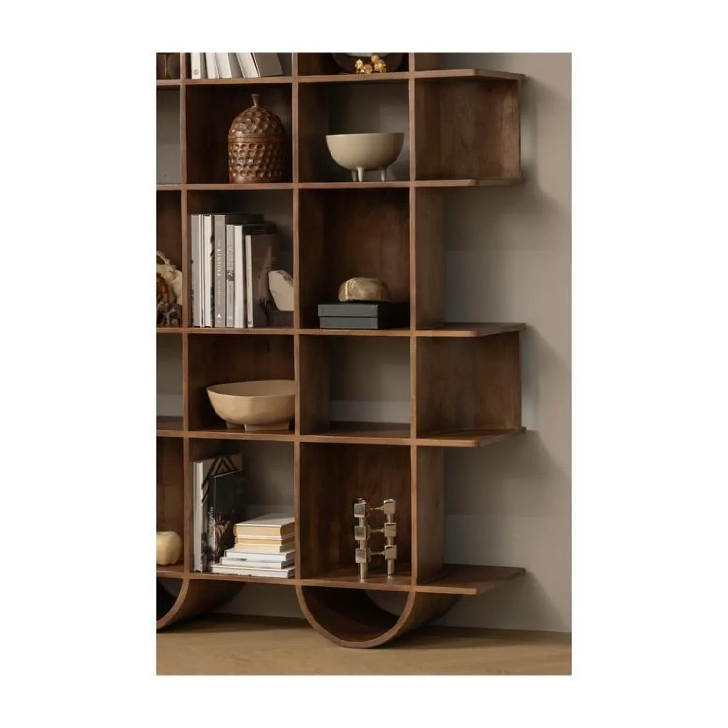 WOOOD Boekenkasten|Industriele Kasten|Sinne Boekenkast Mangohout Walnoot 130cm