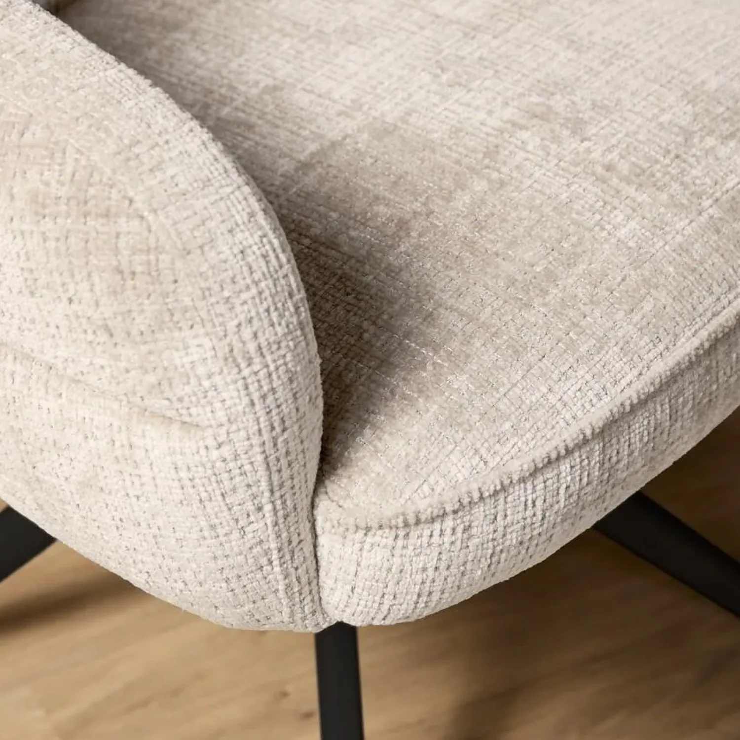 Furndea Eetkamerstoelen|Tessa Eetkamerstoel Gebroken wit met Zwarte poot