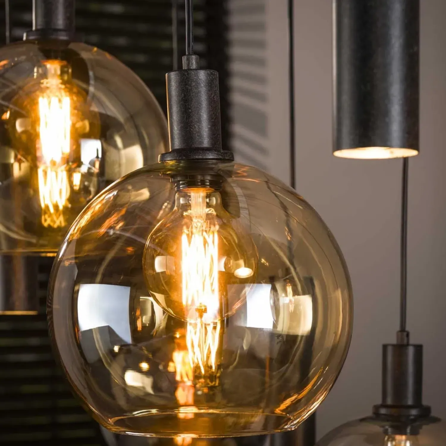 Kalfort Hanglampen|Glazen Hanglamp|Tessio 9-lichts Hanglamp Multikleur glas