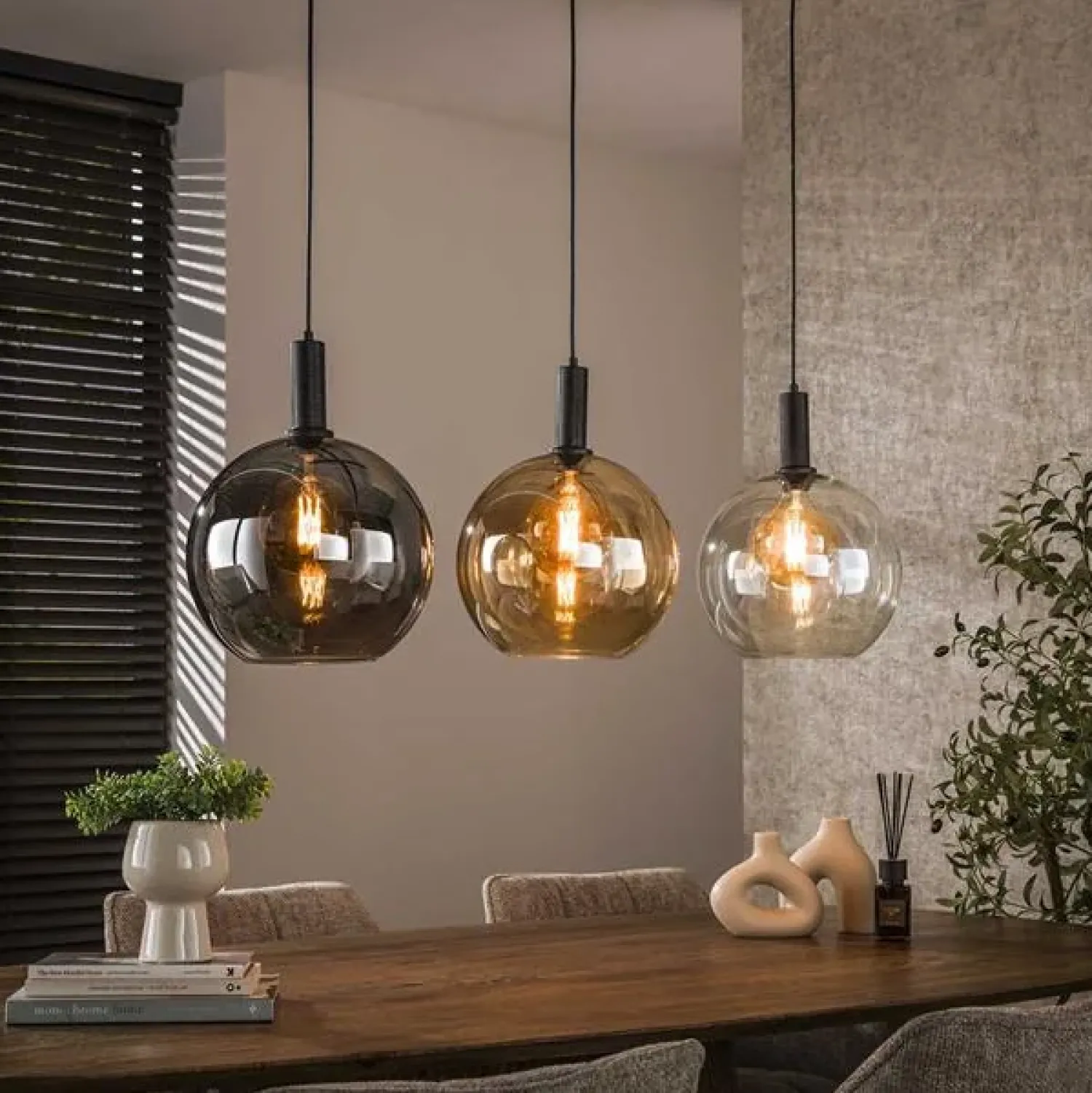 Kalfort Hanglampen|Glazen Hanglamp|Tessio 3-lichts Hanglamp Multikleur glas