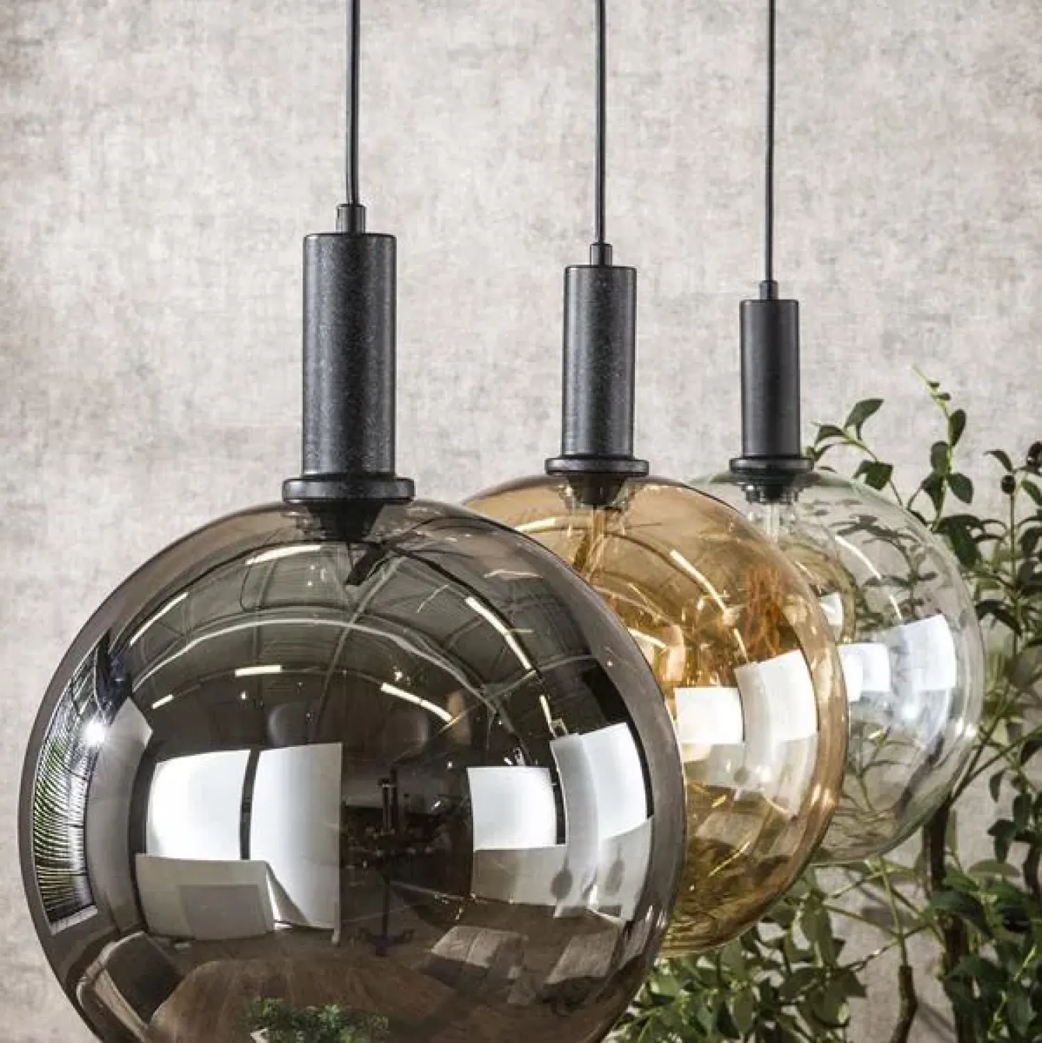 Kalfort Hanglampen|Glazen Hanglamp|Tessio 3-lichts Hanglamp Multikleur glas