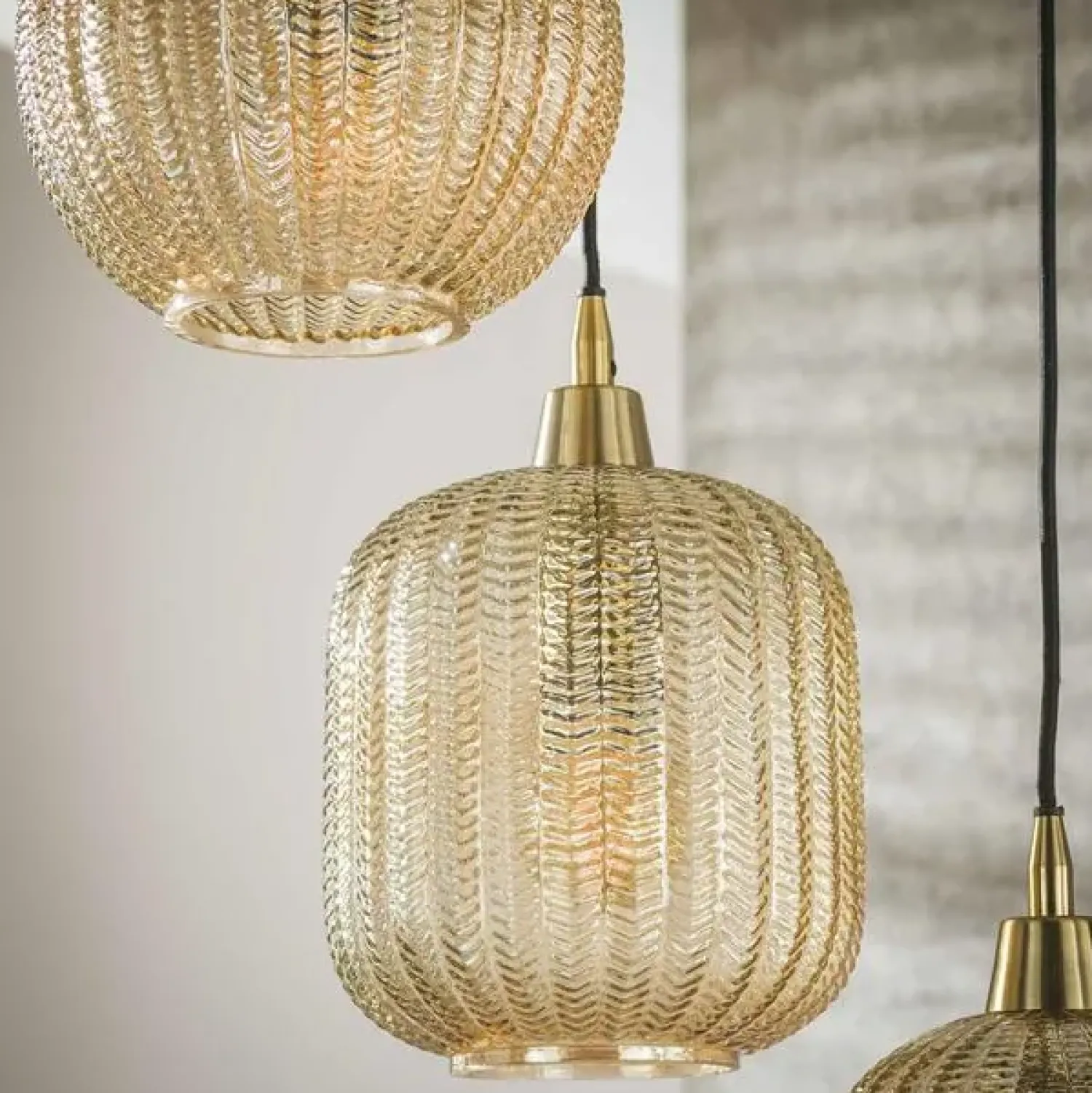 Kalfort Hanglampen|Glazen Hanglamp|Tristan 5-lichts Hanglamp Amberkleurig glas