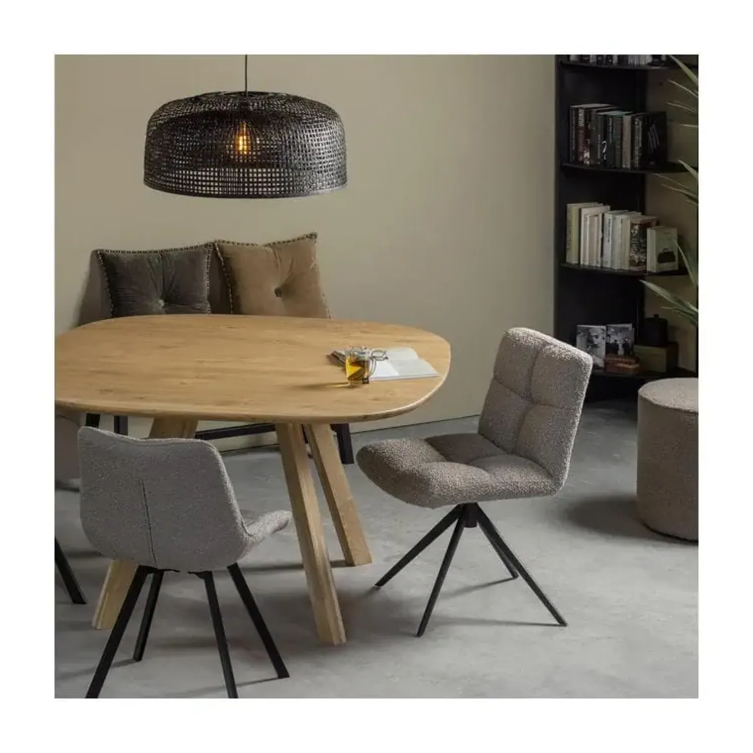 WOOOD Eetkamerstoelen|Vinny Draaistoel Boucle Zand